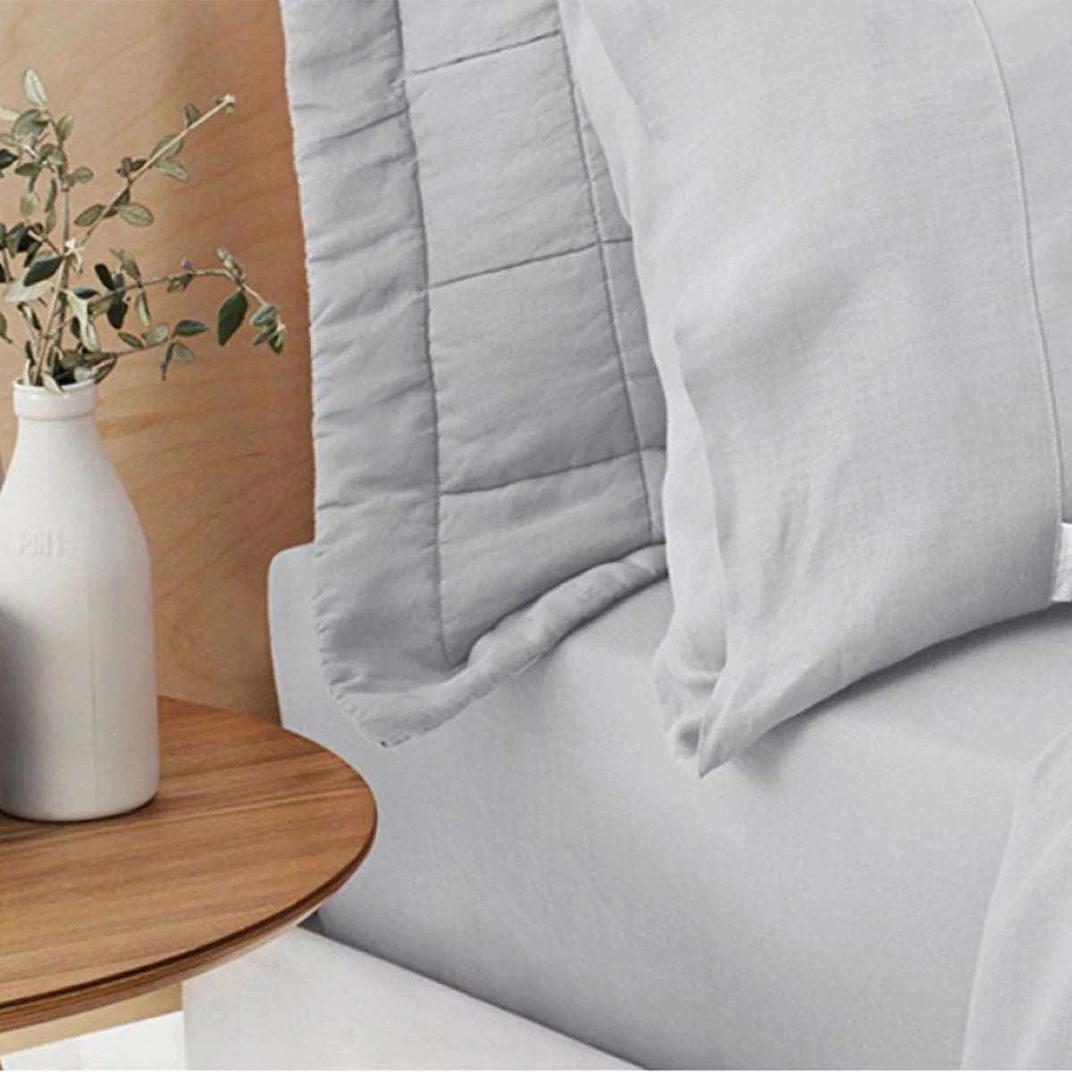 Sheridan Abbotson Silver Linen Fitted Sheet - Premium Soft Bedding for Queen Size Mattress - Perfect for Guest Rooms, Hotels & Luxurious Home Decor