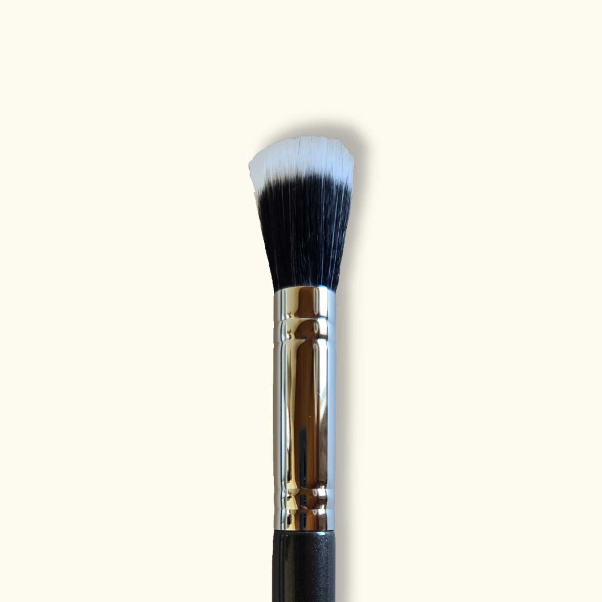 No. 110 Medium Round Duo Fibre Stipple Brush for Makeup & SFX - Perfect for Blending, Stippling & Creating Realistic Effects in Cosplay, Halloween & Special Effects Makeup