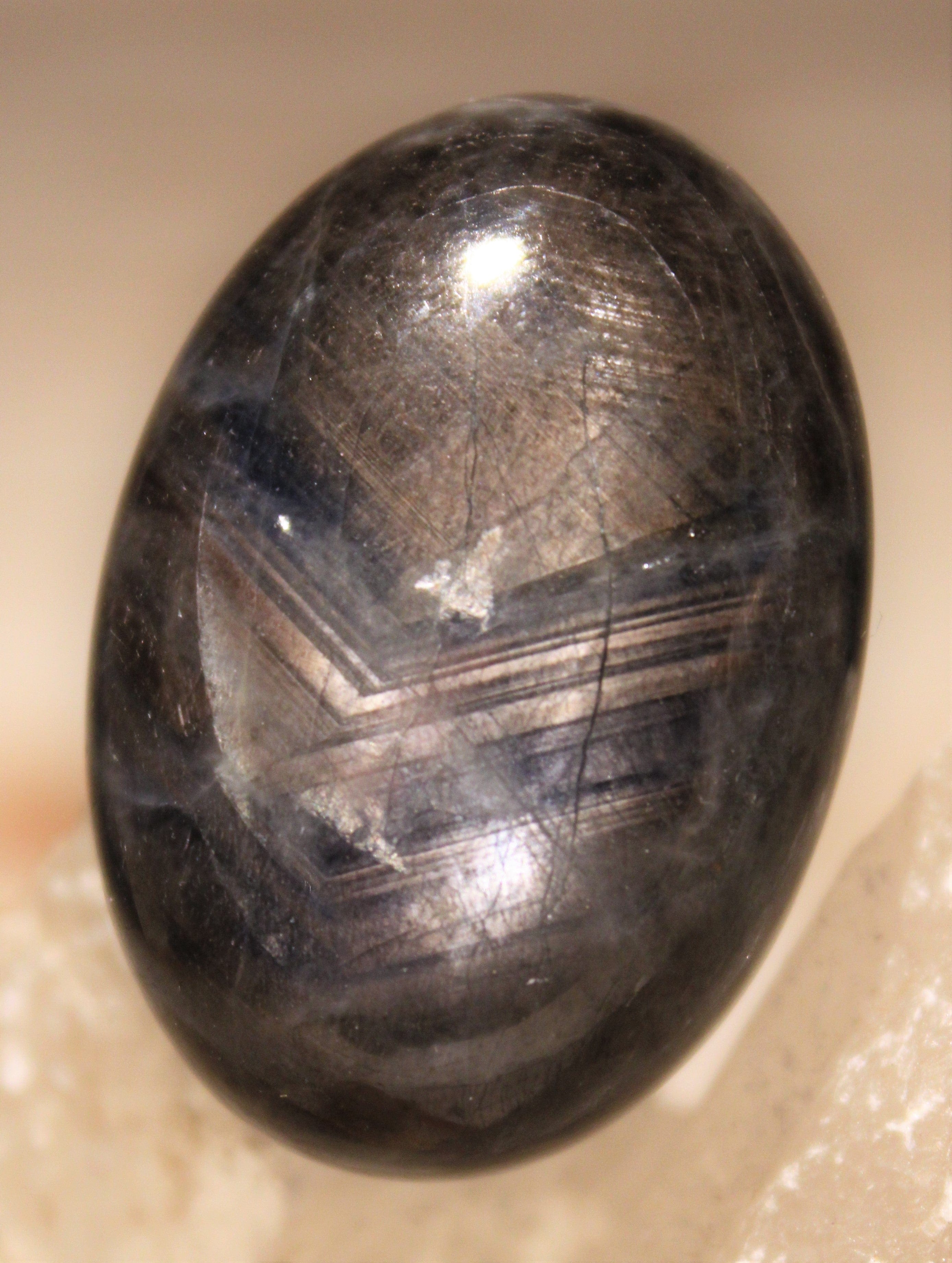 Natural Black Star Sapphire Cabochon - 5mm to 20mm Sizes for Jewelry Making - Perfect for Rings, Pendants & Bracelets