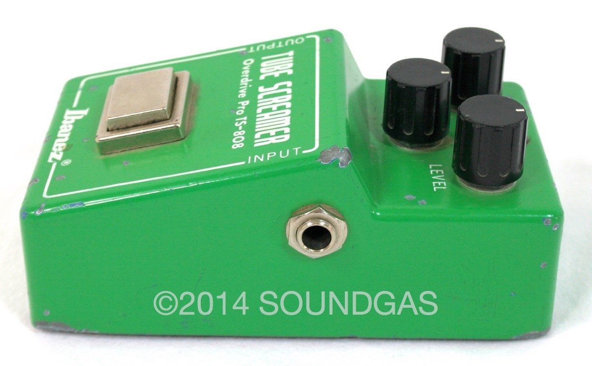 IBANEZ TS808 Tube Screamer Overdrive Guitar Effects Pedal - Classic Analog Sound for Blues, Rock & Metal - Perfect for Stage & Studio Use