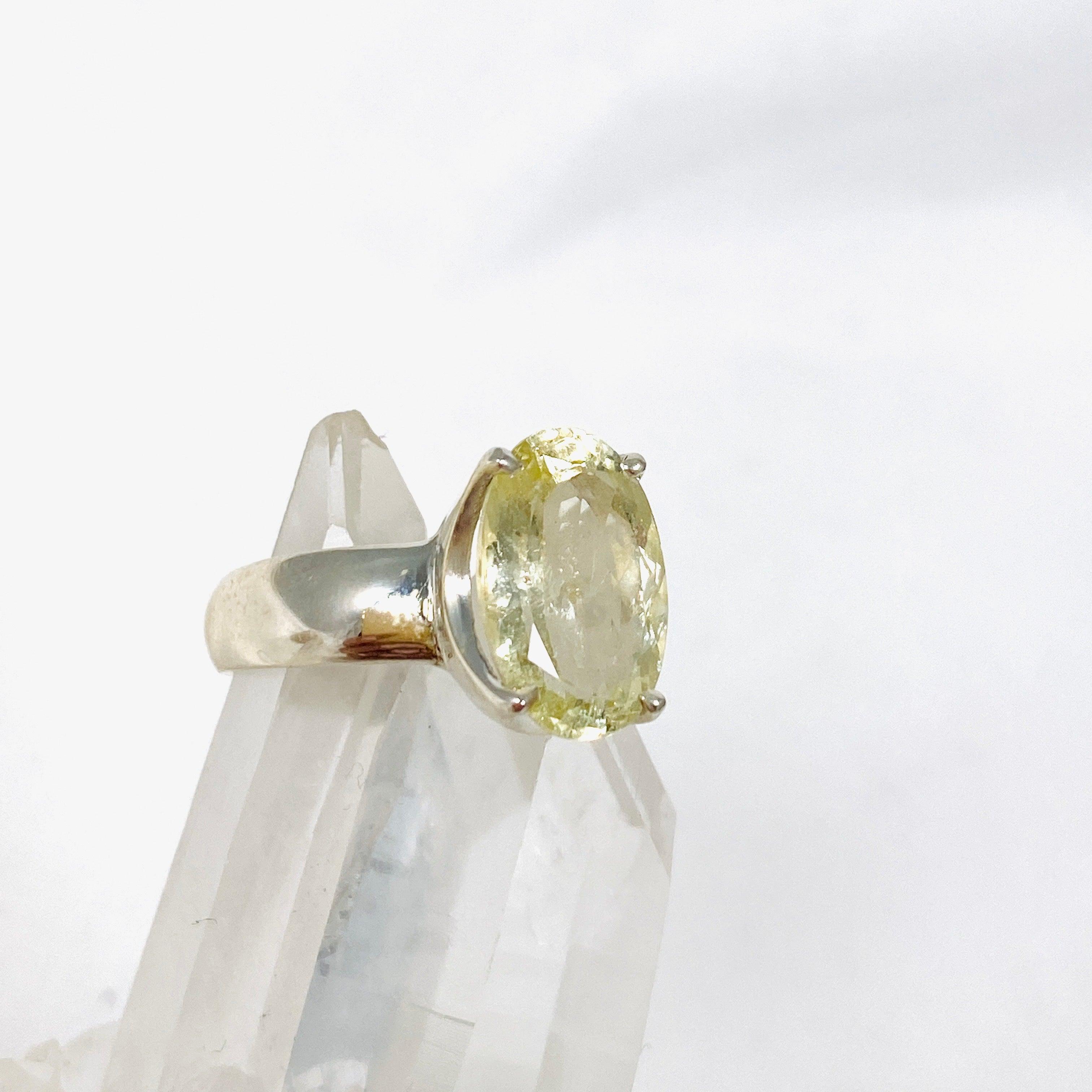 Heliodor Golden Beryl Faceted Oval Ring - Size 6.5 PRGJ324 - Elegant Jewelry for Women, Perfect for Weddings, Anniversaries & Special Occasions