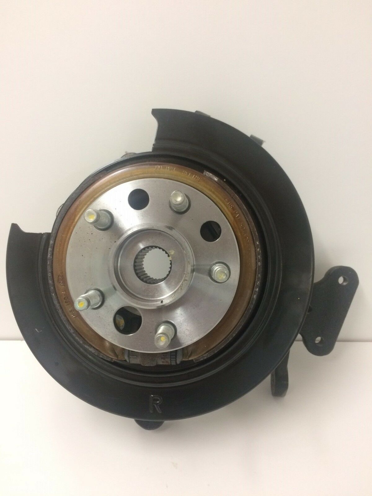 Genuine Ford Falcon BA BF FG IRS Rear Right Knuckle Hub Bearing Assembly - Replacement Part for Smooth Driving & Enhanced Vehicle Performance