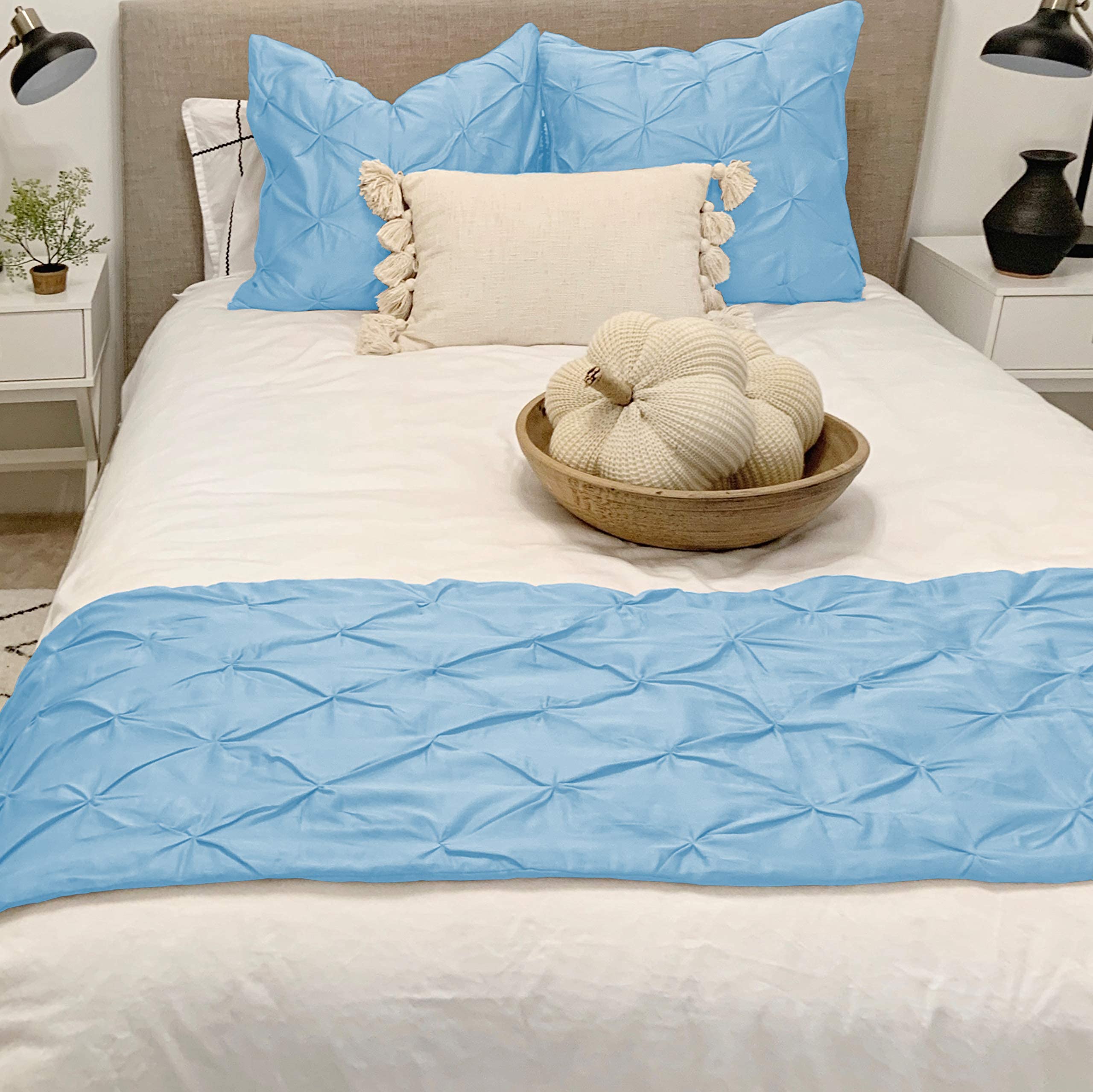 H&F 800 Thread Count Pinch Pleated Bed Runner Set - Queen Size 3 Piece (1 Bed Runner & 2 Pillow Shams) 100% Premium Egyptian Cotton Hotel-Style Decorative Bed Scarf (88