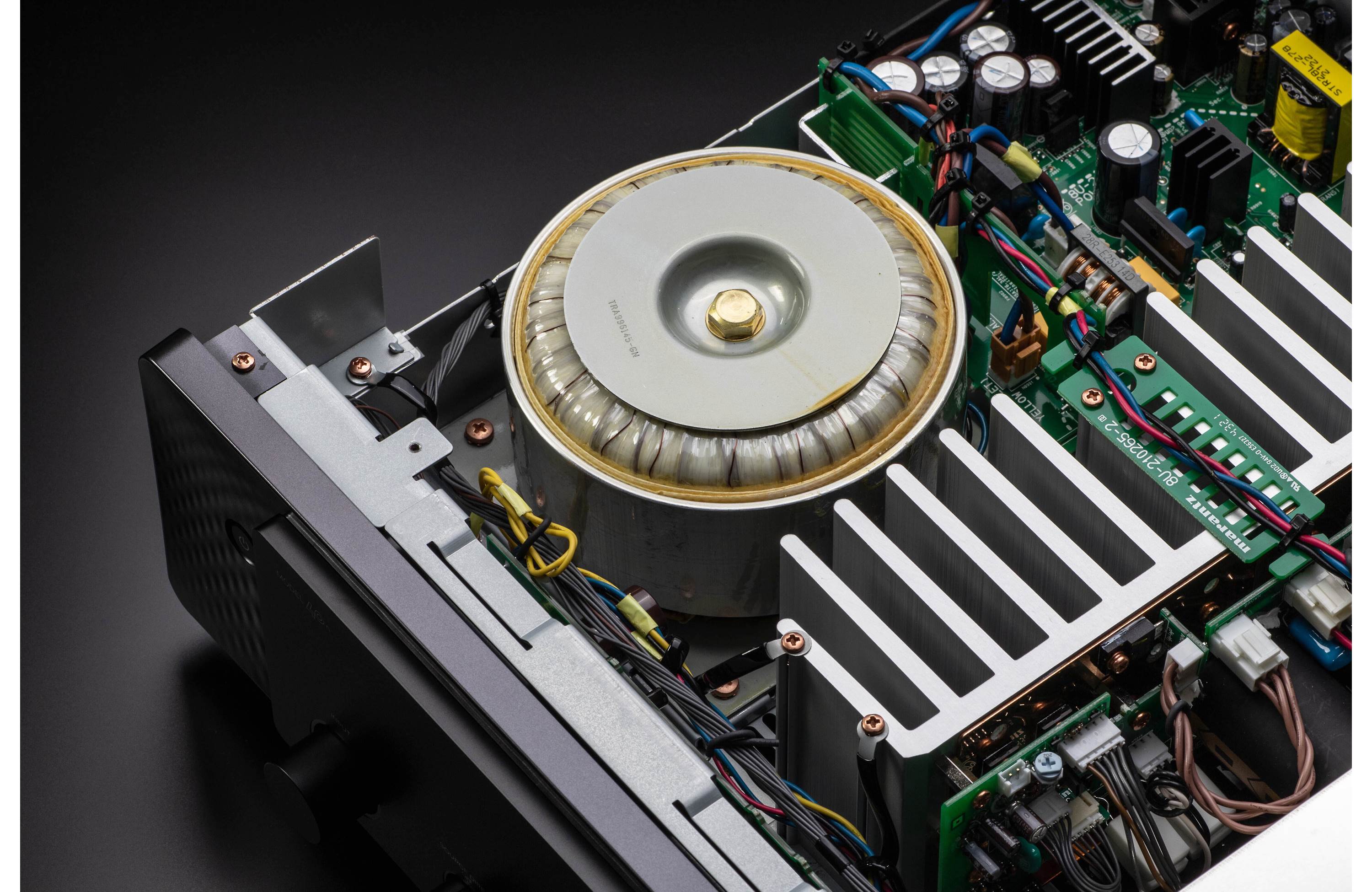 Marantz Model 40N Integrated Stereo Amplifier with Hi-Res Audio Streaming - Perfect for Home Theater & Music Listening