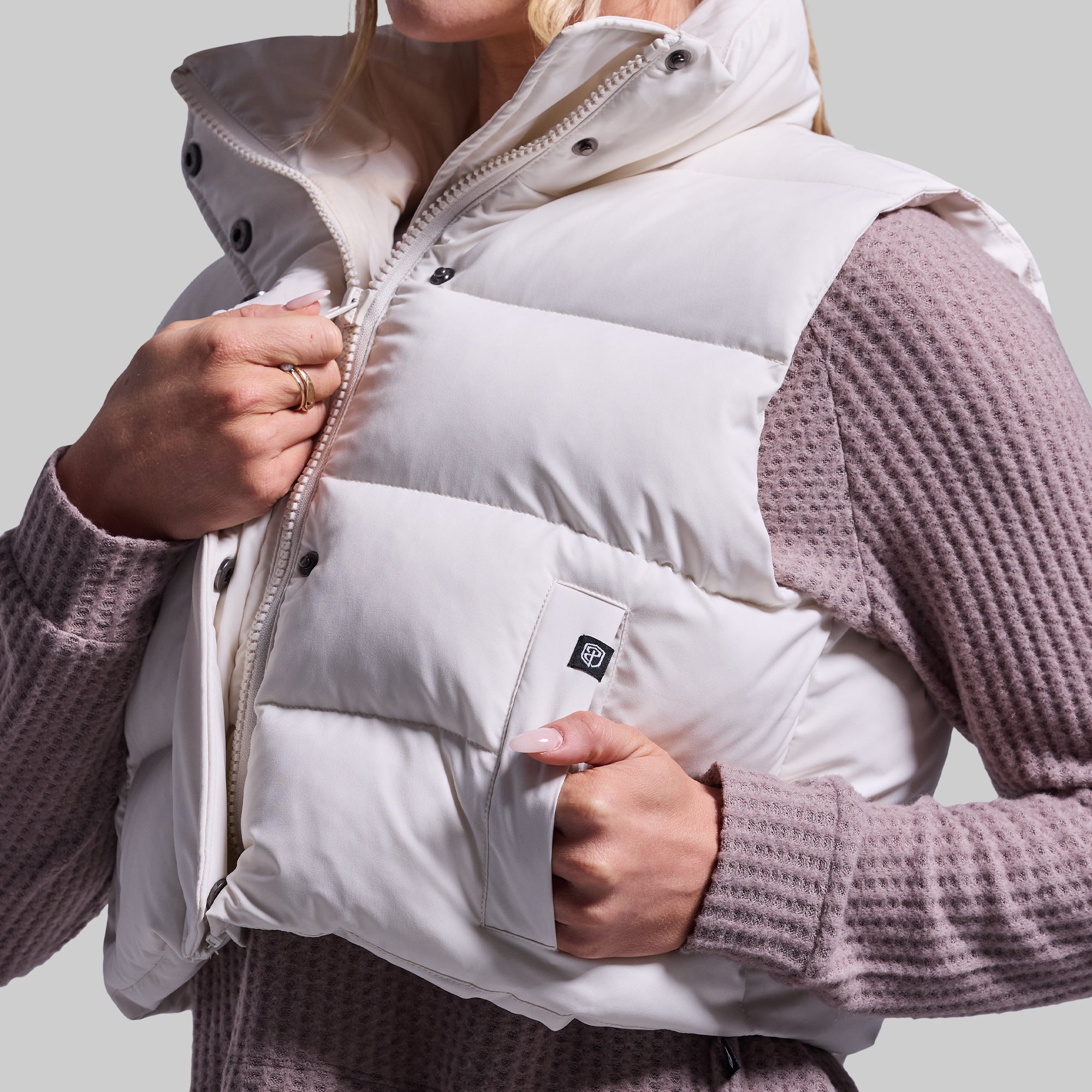 Women's Fireside Cropped Puffer Vest - Ivory Winter Jacket for Outdoor Activities, Hiking & Casual Wear