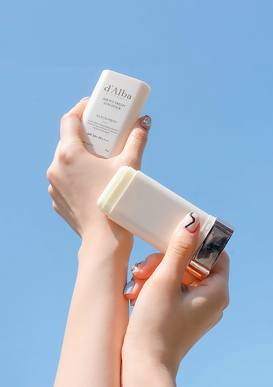 d'Alba Air Fit Fresh Sun Stick SPF50+ PA++++ 19g - Korean Sunscreen Stick for Face, Oil-Free & Non-Greasy, UV Protection for Outdoor Activities & Daily Use