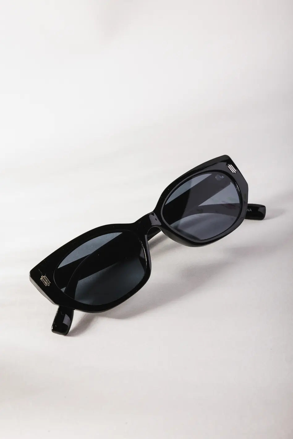 Marica Black Polarized Sunglasses for Women - UV Protection, Fashionable & Lightweight - Perfect for Driving, Beach & Outdoor Activities