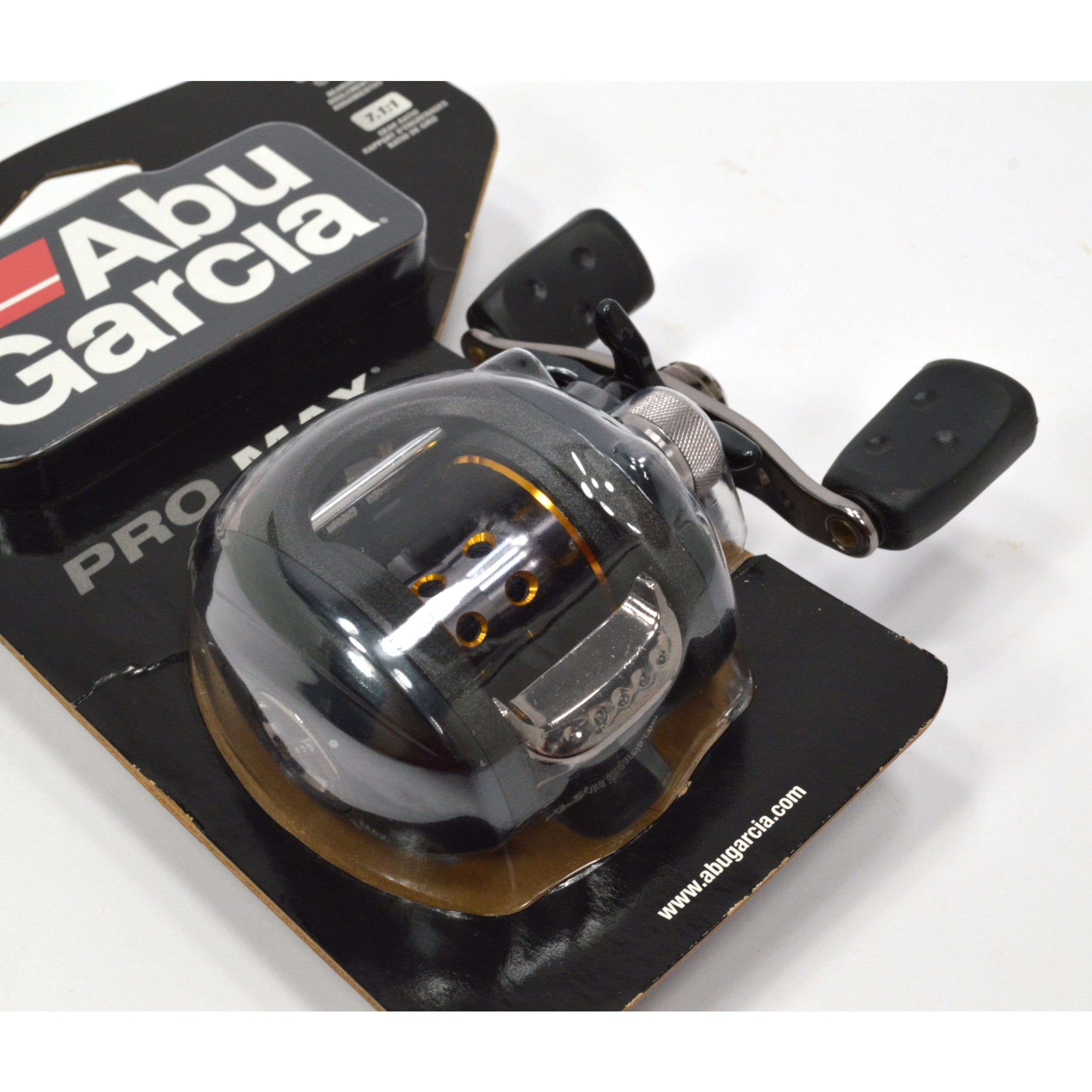 ABU GARCIA Pro Max PMAX2 Baitcasting Fishing Reel - 7.1:1 Gear Ratio, 8 Ball Bearings, Right/Left Hand Retrieve | Perfect for Bass Fishing, Saltwater & Freshwater Angling