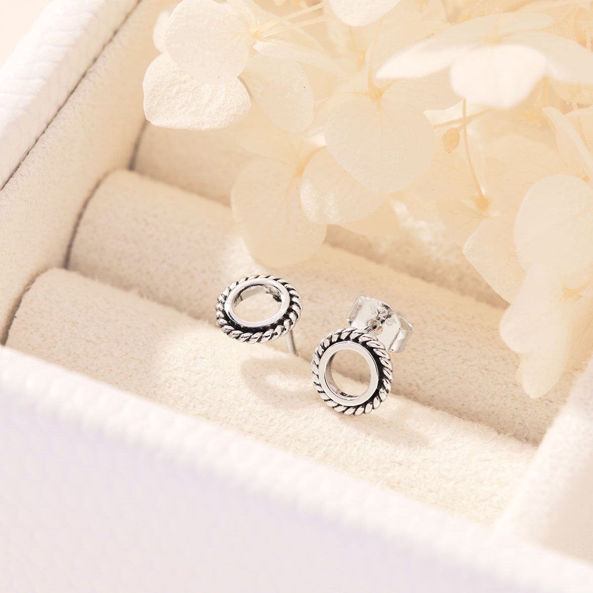 Mehndi Halo Studs - Elegant Indian Bridal Nose Rings for Weddings & Festivals | Hypoallergenic 925 Sterling Silver Nose Pin | Perfect for Bridal Jewelry, Cultural Events & Special Occasions