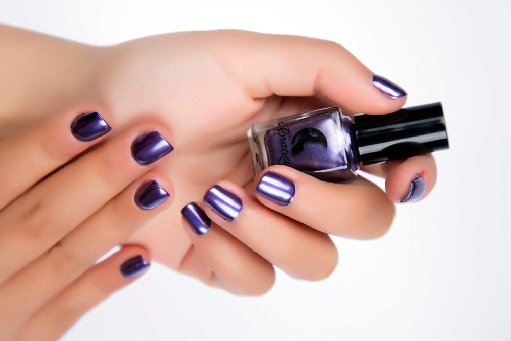 Holographic Chrome Nail Polish - Metallic Mirror Effect for Nail Art