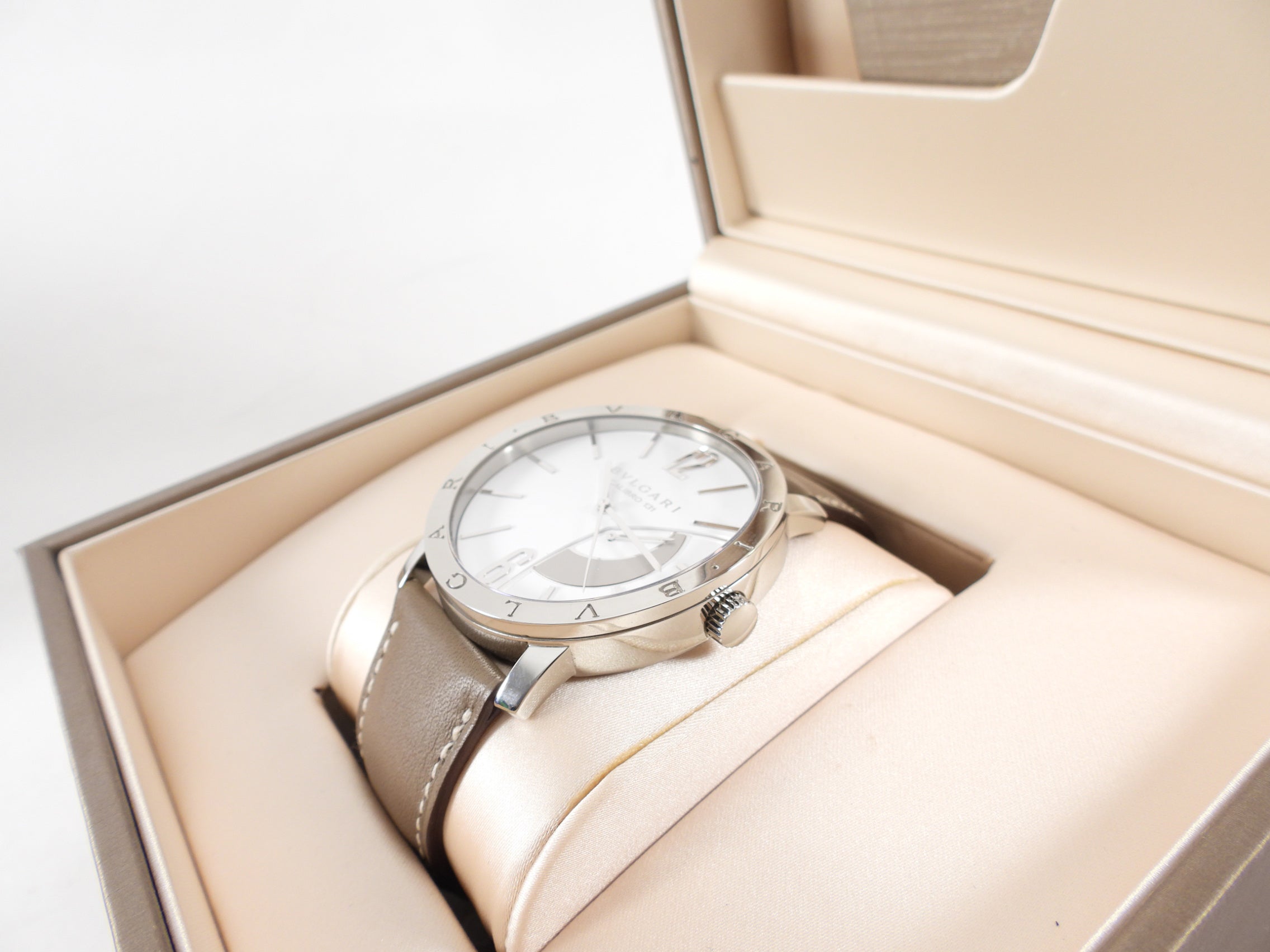 Bvlgari Calibro 43mm Stainless Steel Automatic Power Reserve Men's Watch 101870 - Luxury Dress Watch for Business & Formal Occasions