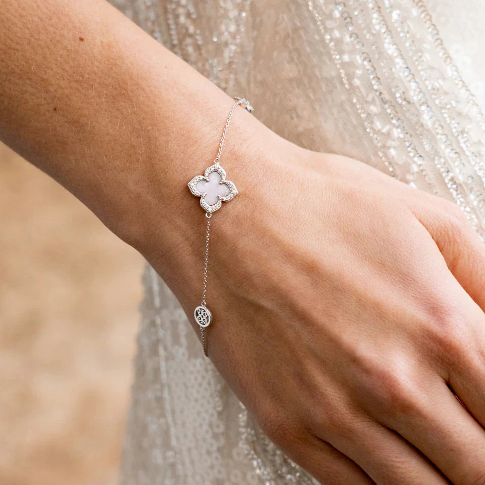 Georgini Silver Sydney Soirée Fairwater Mother of Pearl Bracelet for Women - Elegant Pearl & Silver Jewelry for Evening Parties, Weddings & Special Occasions