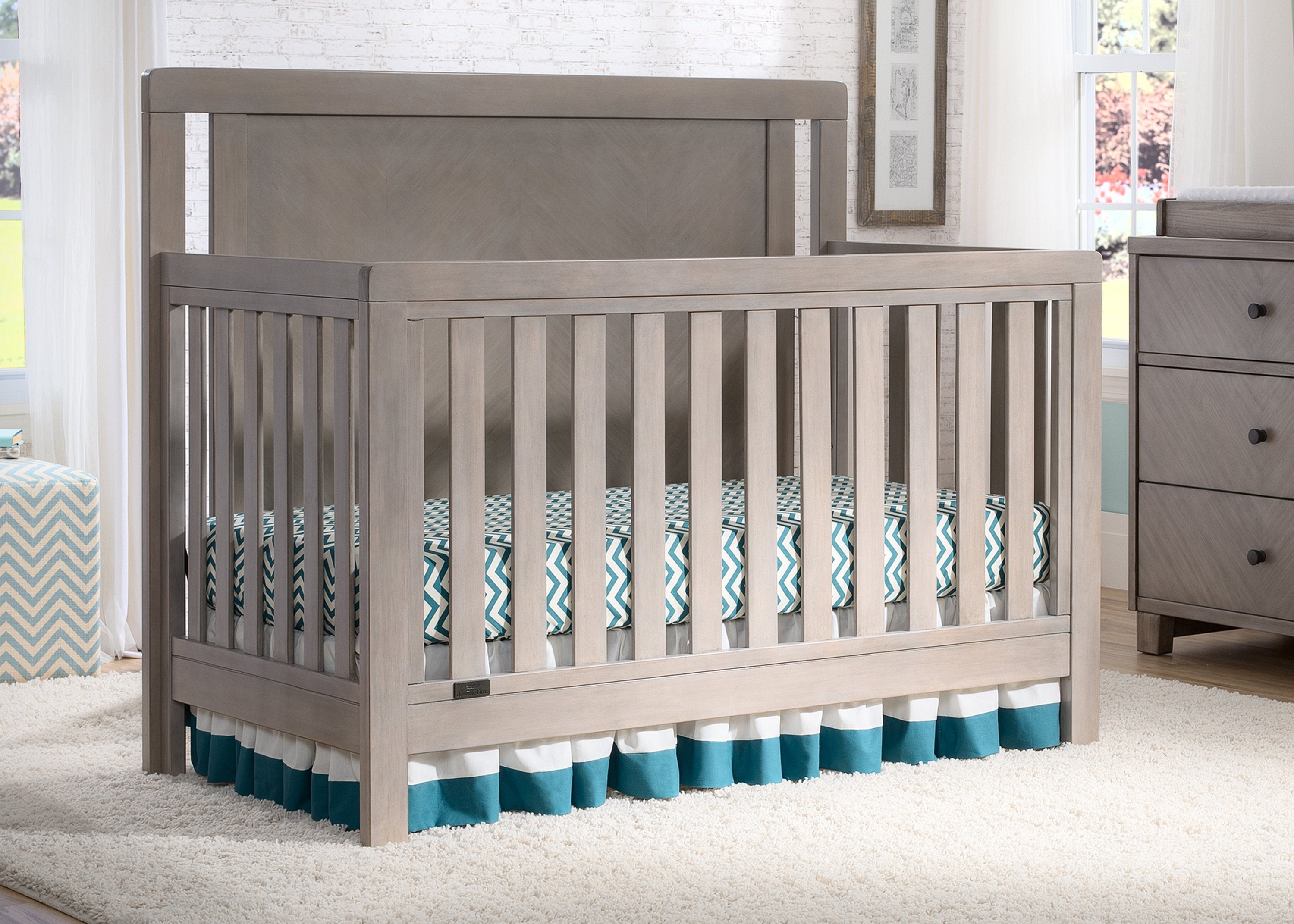 Chevron Crib 'N' More Baby Crib - Modern Nursery Furniture for Newborns & Toddlers - Perfect for Bedrooms, Daycares & Guest Rooms