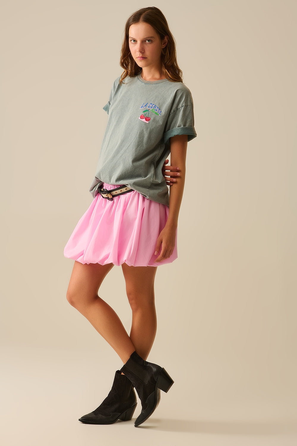 Premium Italian Made Graphic T-Shirt in Grey - La Cerise Market Saint Tropez Design | Casual Wear, Street Style & Vacation Outfits