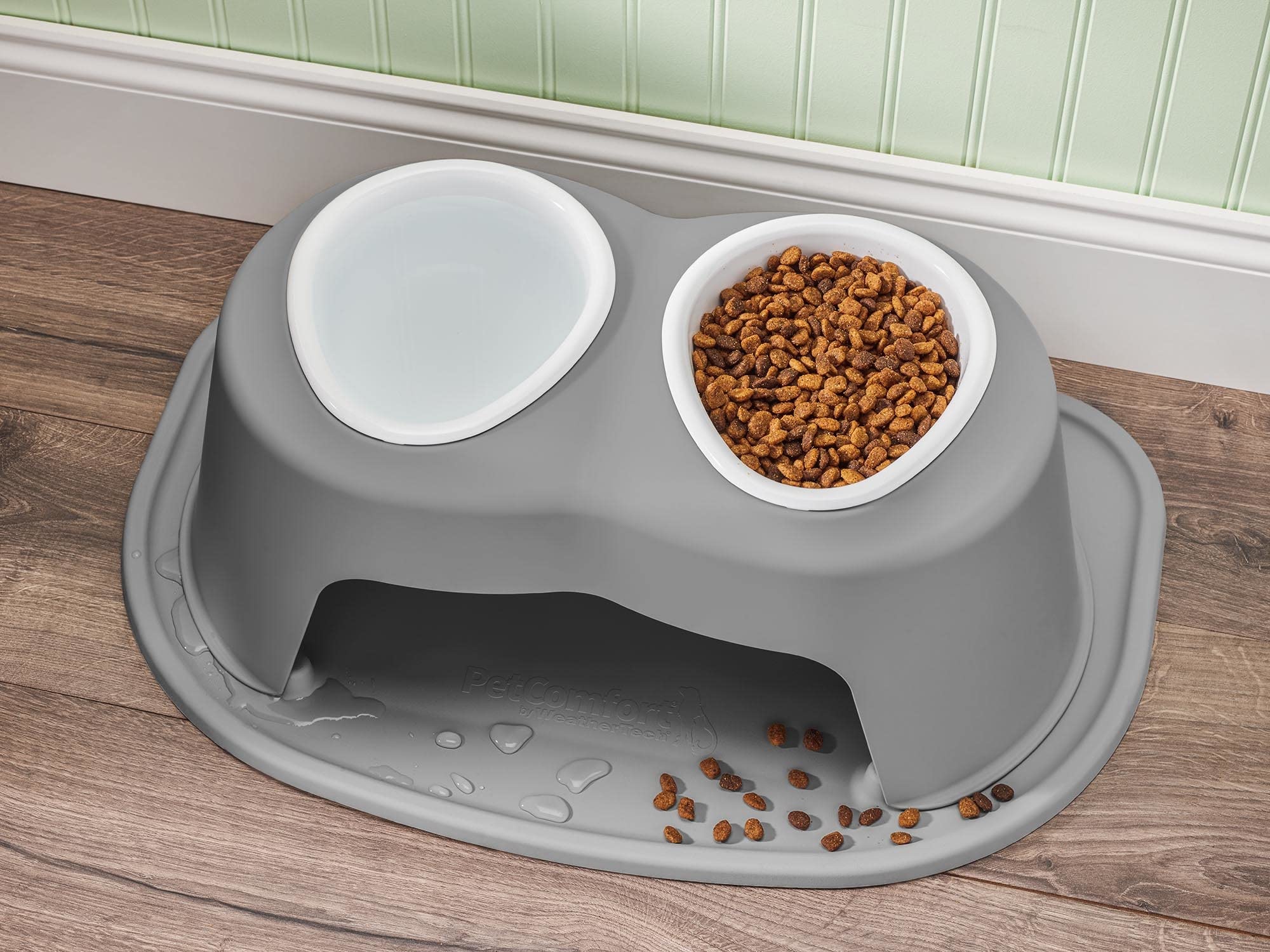 WeatherTech Double High Pet Feeding System with Plastic Dog & Cat Bowls - 10
