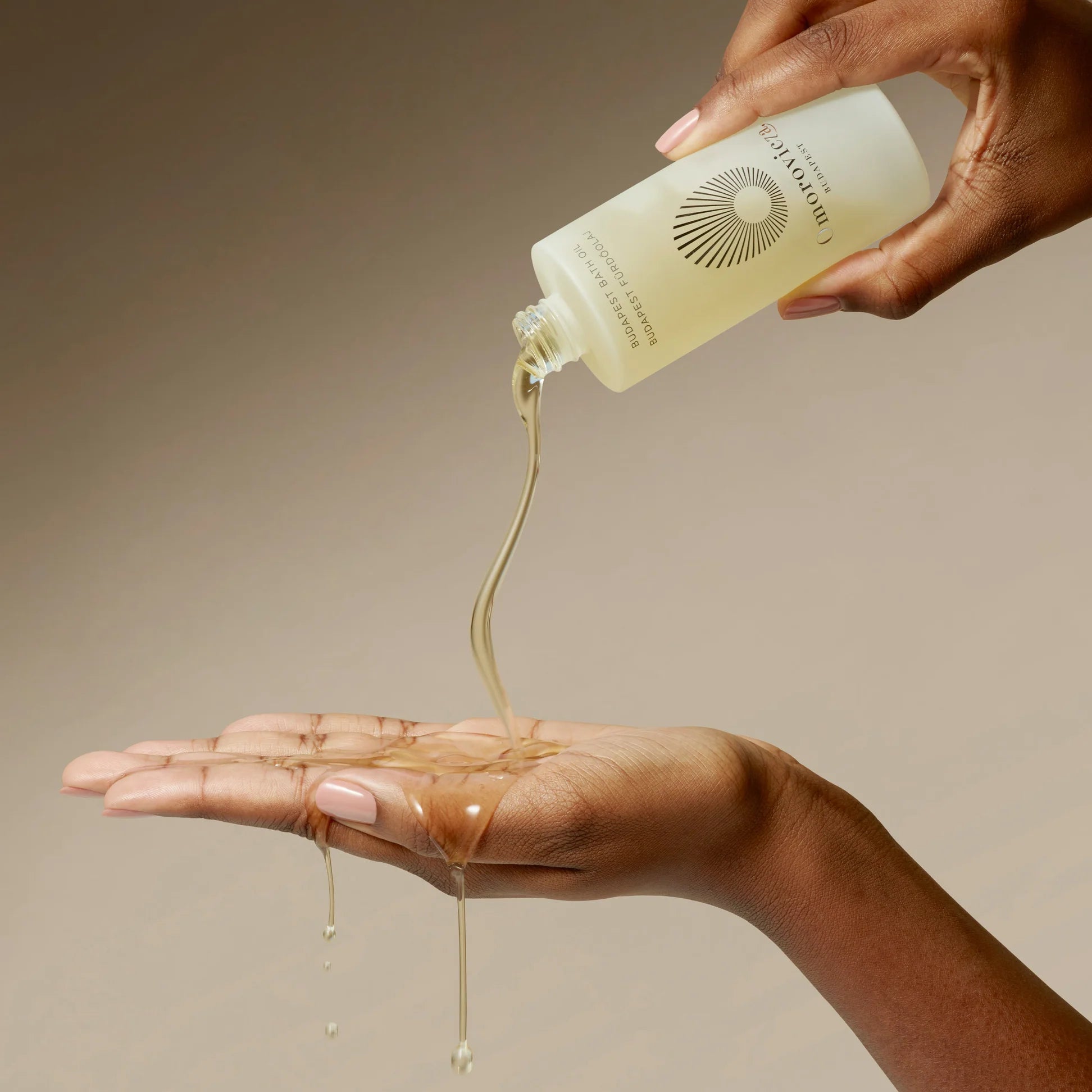Premium Budapest Bath Oil for Relaxation & Skin Hydration – Perfect for Spa Nights & Self-Care Rituals