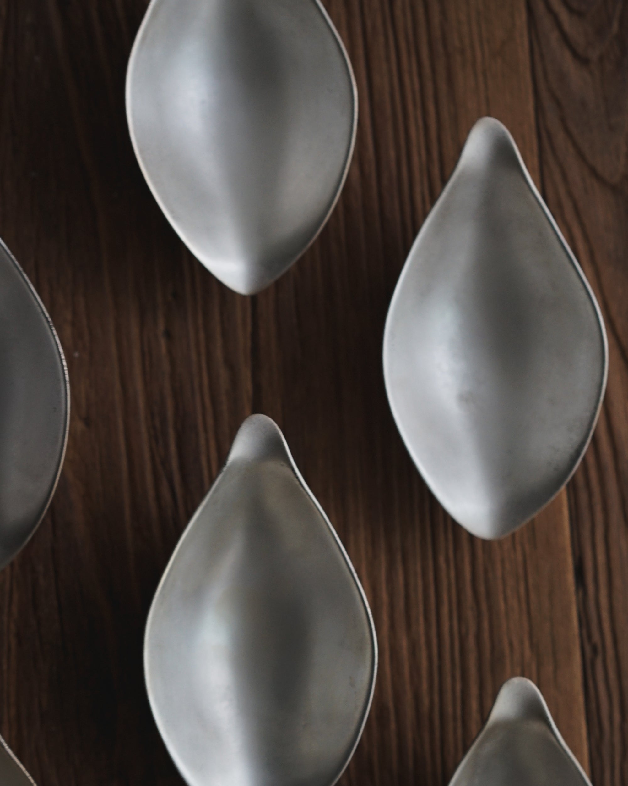 Premium Silver Glazed Tea Scoop - Handcrafted Ceramic Tea Measuring Spoon for Matcha, Loose Leaf & Herbal Teas - Perfect for Tea Ceremonies, Home Brewing & Gifts