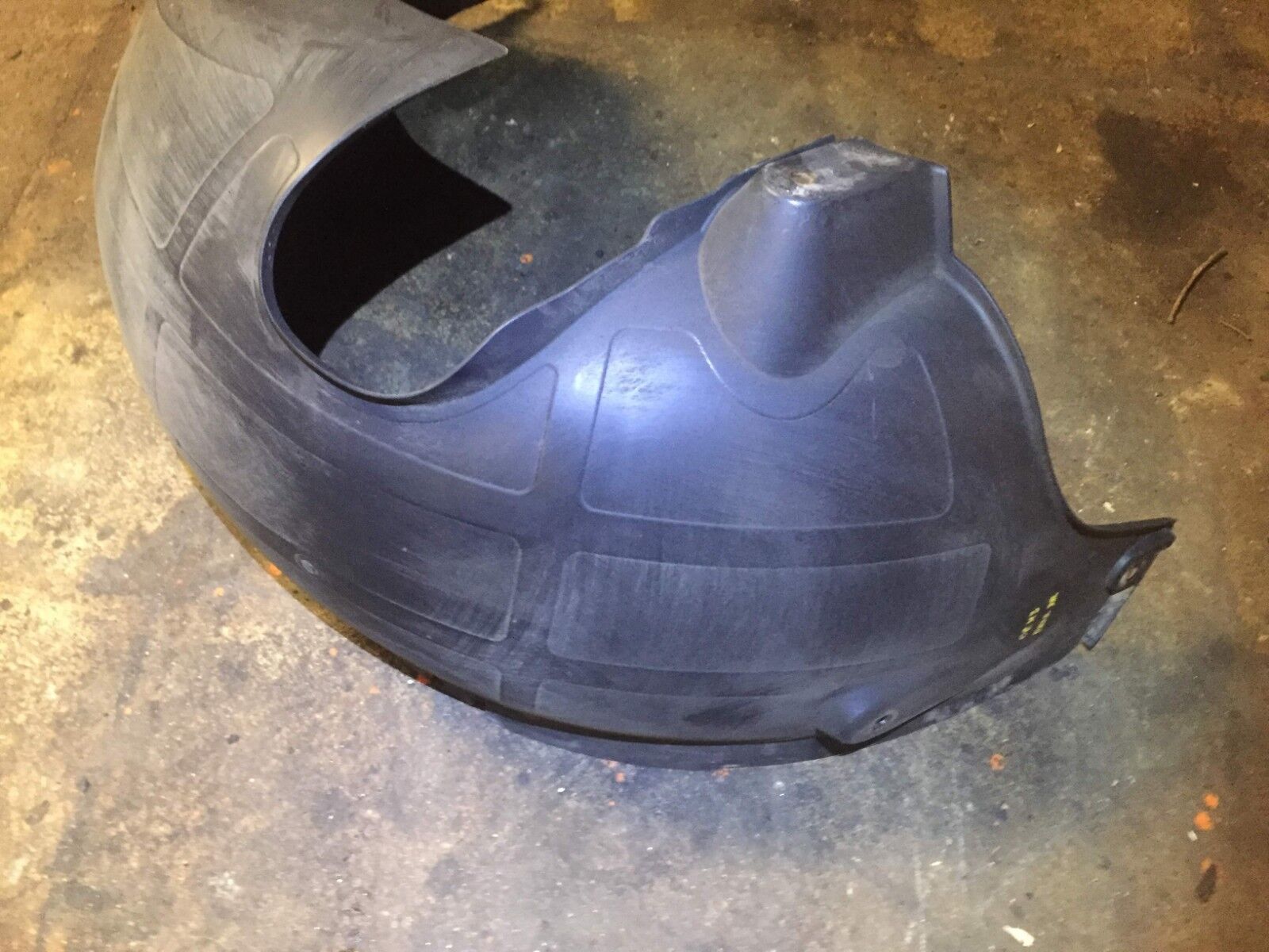2004-2010 BMW X3 E83 Rear Left Wheel Arch Liner Splash Guard - OEM Quality Replacement Part #D34 - Perfect for Off-Road Protection & Mud Flap Installation