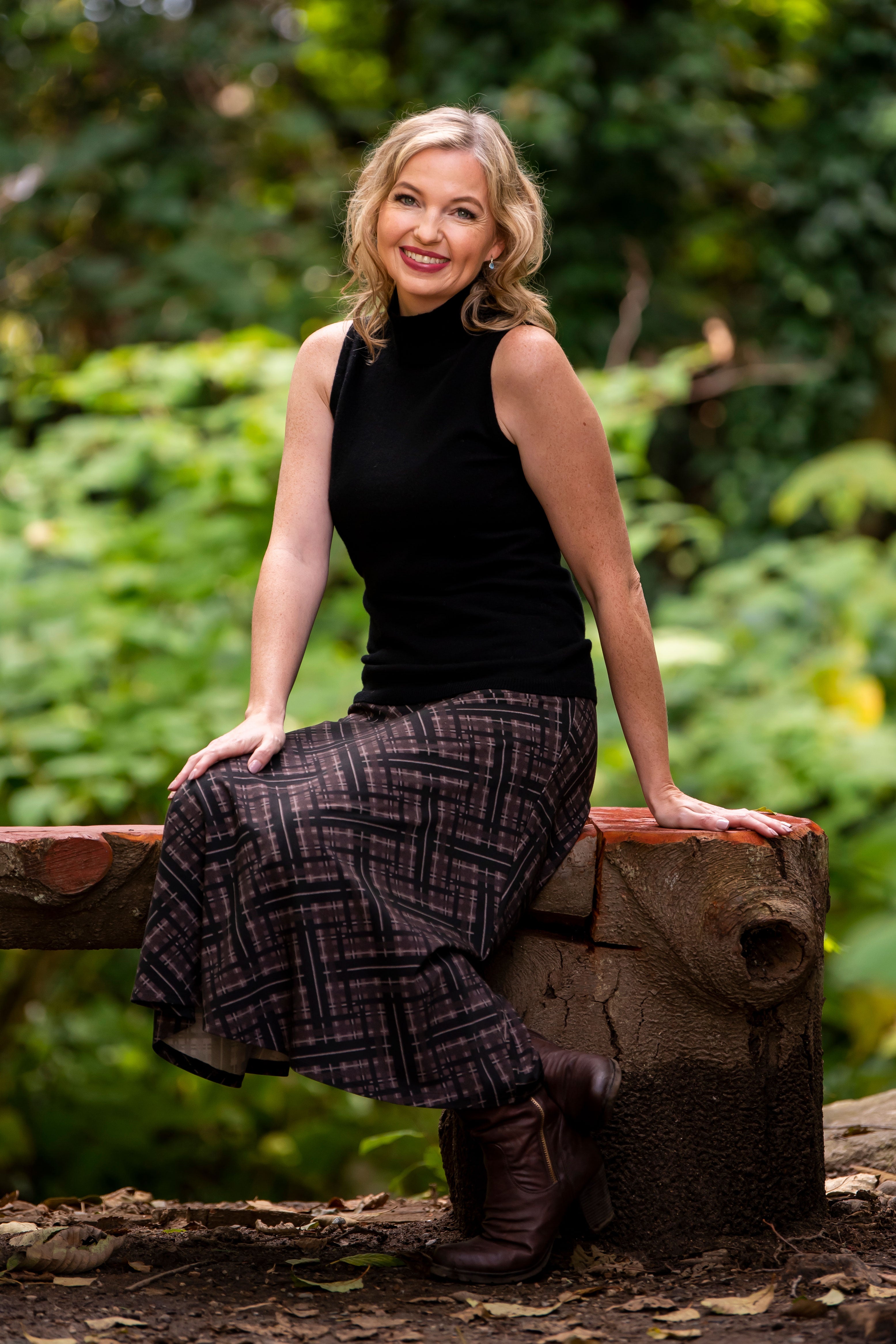 Gillian Plaid Skirt for Women - Soft Bamboo Fabric, Comfortable & Stylish - Perfect for Office, Casual Outings & Fall Fashion