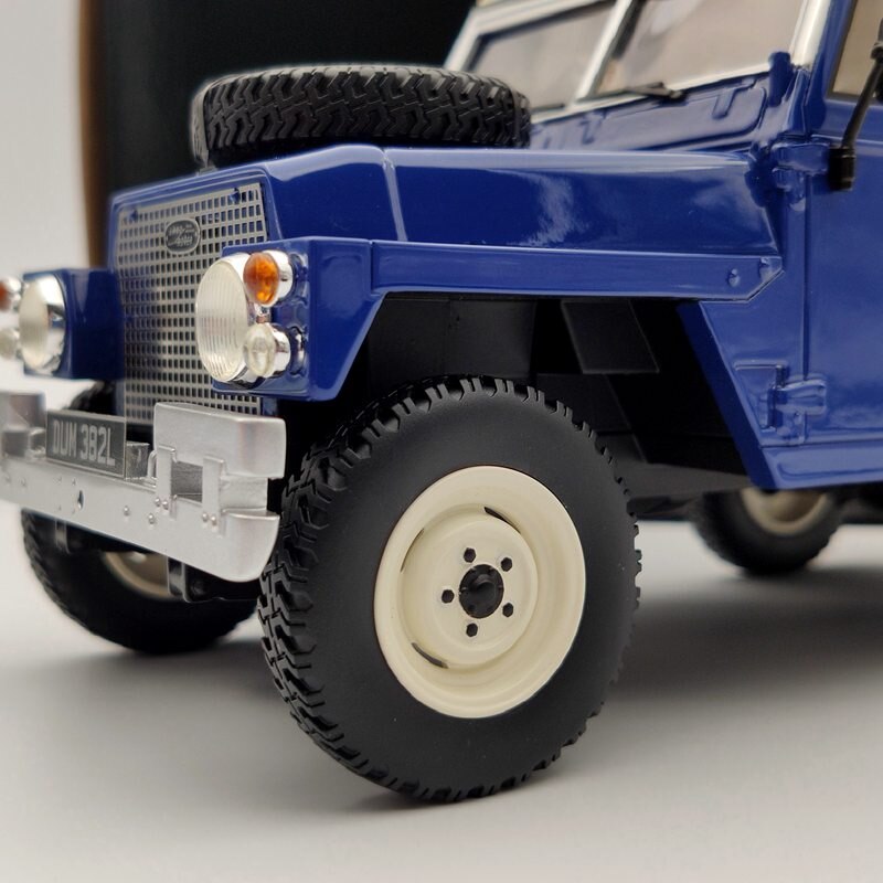 BOS 1/18 Scale Land Rover Series III 1973 Blue & White Resin Model Car - Collectible Diecast Vehicle for Adults, Gift for Car Enthusiasts - Perfect for Display, Home Decor, and Toy Car Collections