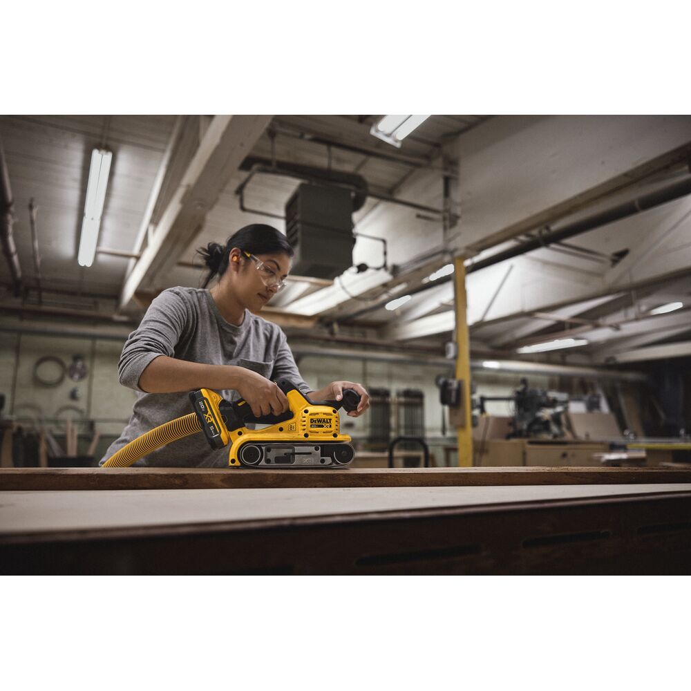 DEWALT DCW220B 20V MAX XR Brushless Cordless Belt Sander (Tool Only) - Perfect for Woodworking, Sanding Floors & DIY Projects