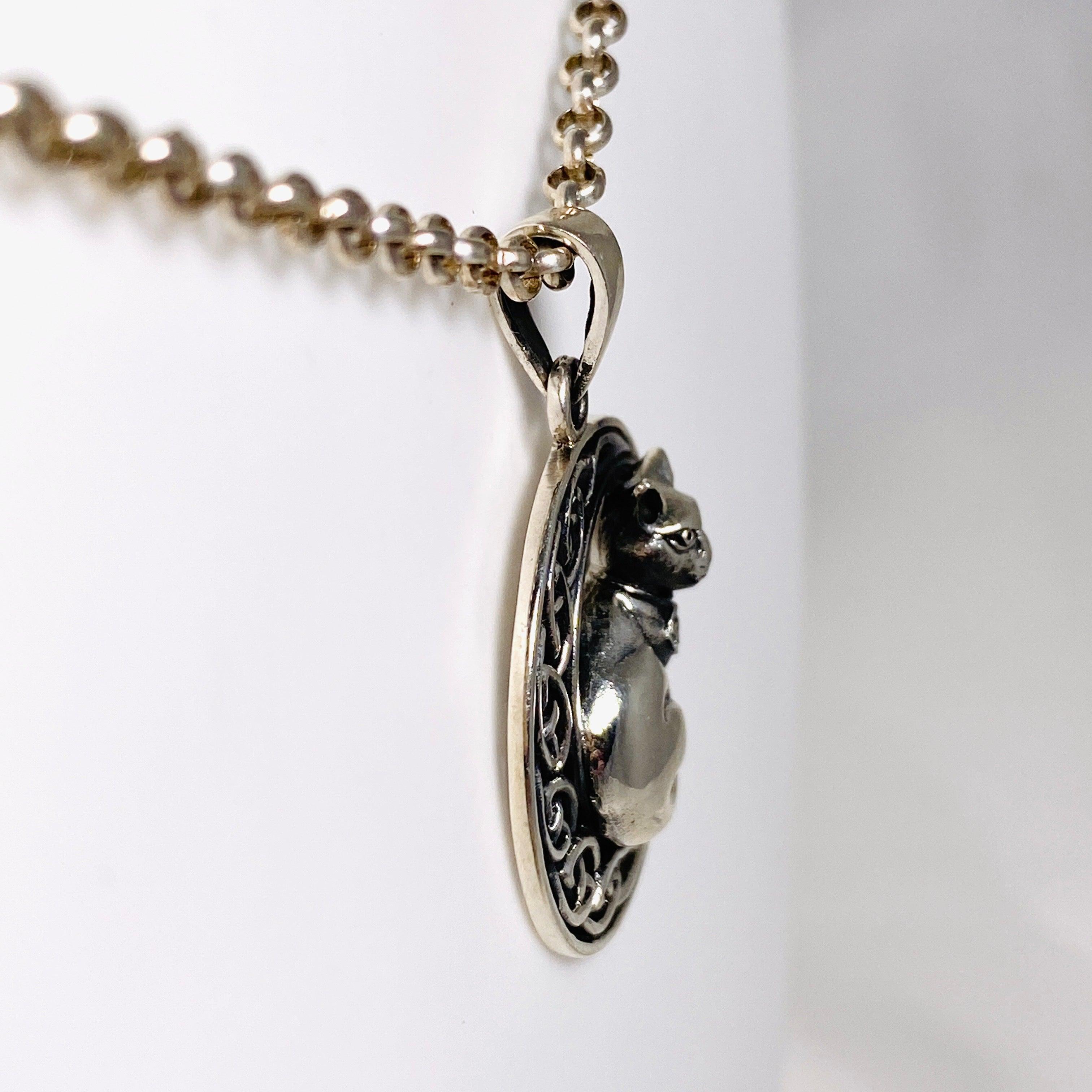 925 Sterling Silver Cat & Moon Pendant Necklace - 37x27mm Elegant Jewelry Gift for Women - Perfect for Birthday, Anniversary & Everyday Wear