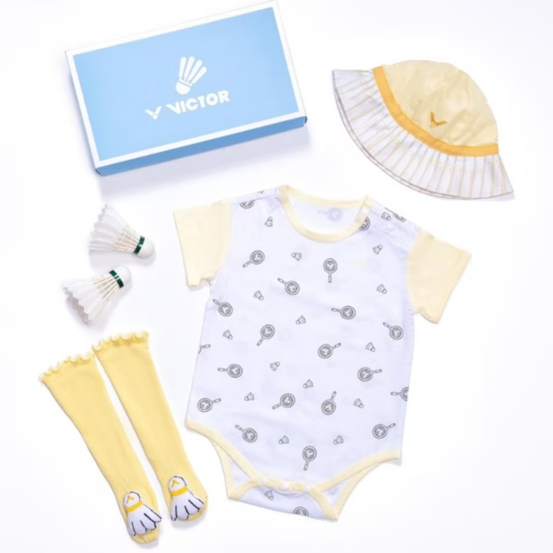 VICTOR Baby Clothes Gift Set - Newborn Outfit Box with Hat, Mittens & Booties - Perfect Baby Shower Gift & First Outfit for Boys Girls - Ideal for Photography, Christening & Special Occasions