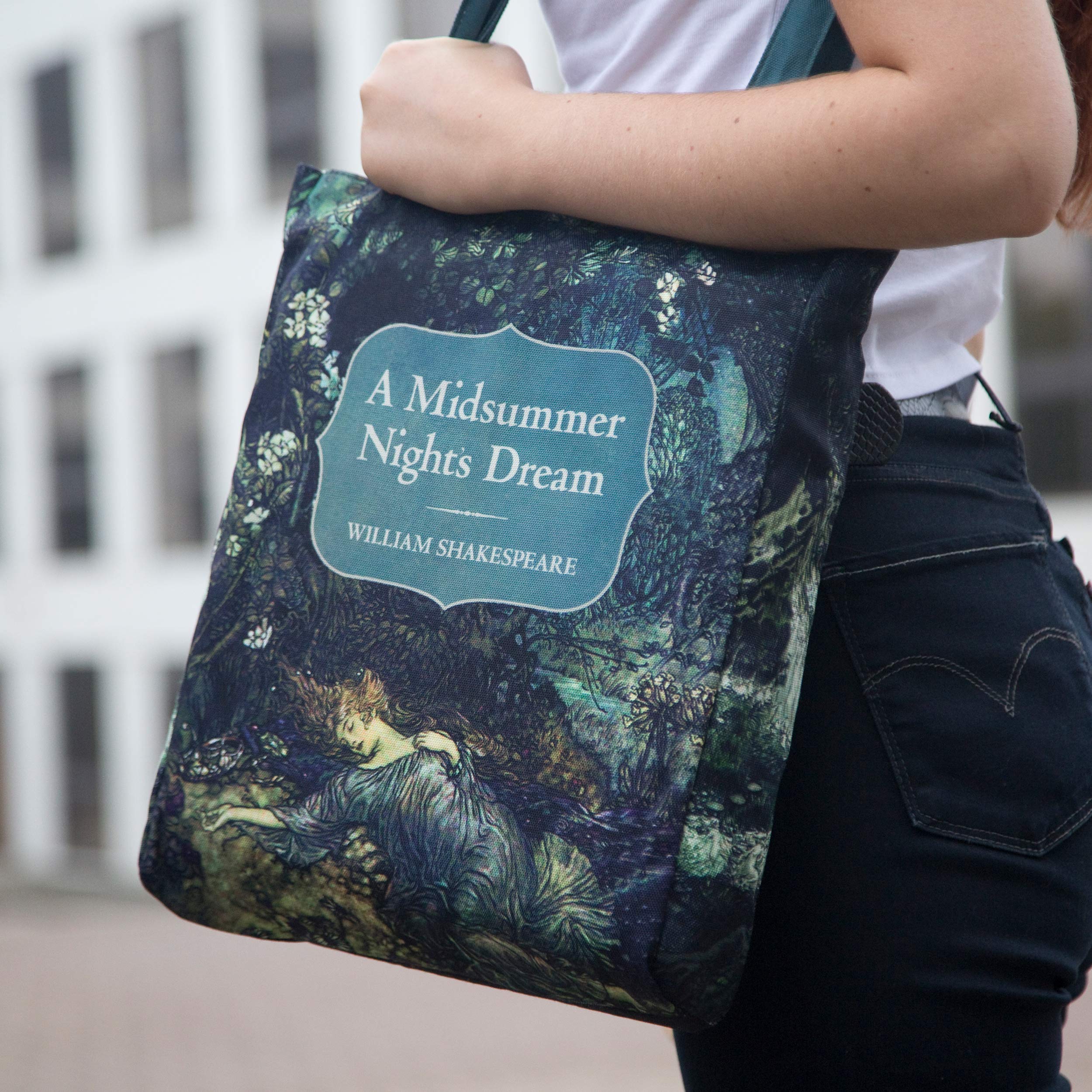 Well Read Book Themed Tote Bag for Book Lovers - Perfect Literary Gift for Readers & Bookworms - Durable Cotton Shoulder Bag for Library, Bookstore & Coffee Shop Outings
