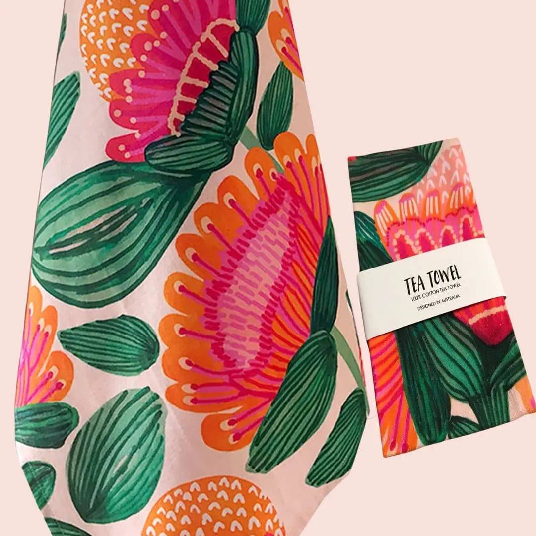 Wild Native Flora Tea Towel & Wooden Fridge Magnet Gift Set - Eco-Friendly Kitchen Decor, Housewarming Gift for Nature Lovers - Perfect for Home Decor, Hostess Gift & Farmhouse Style Kitchens