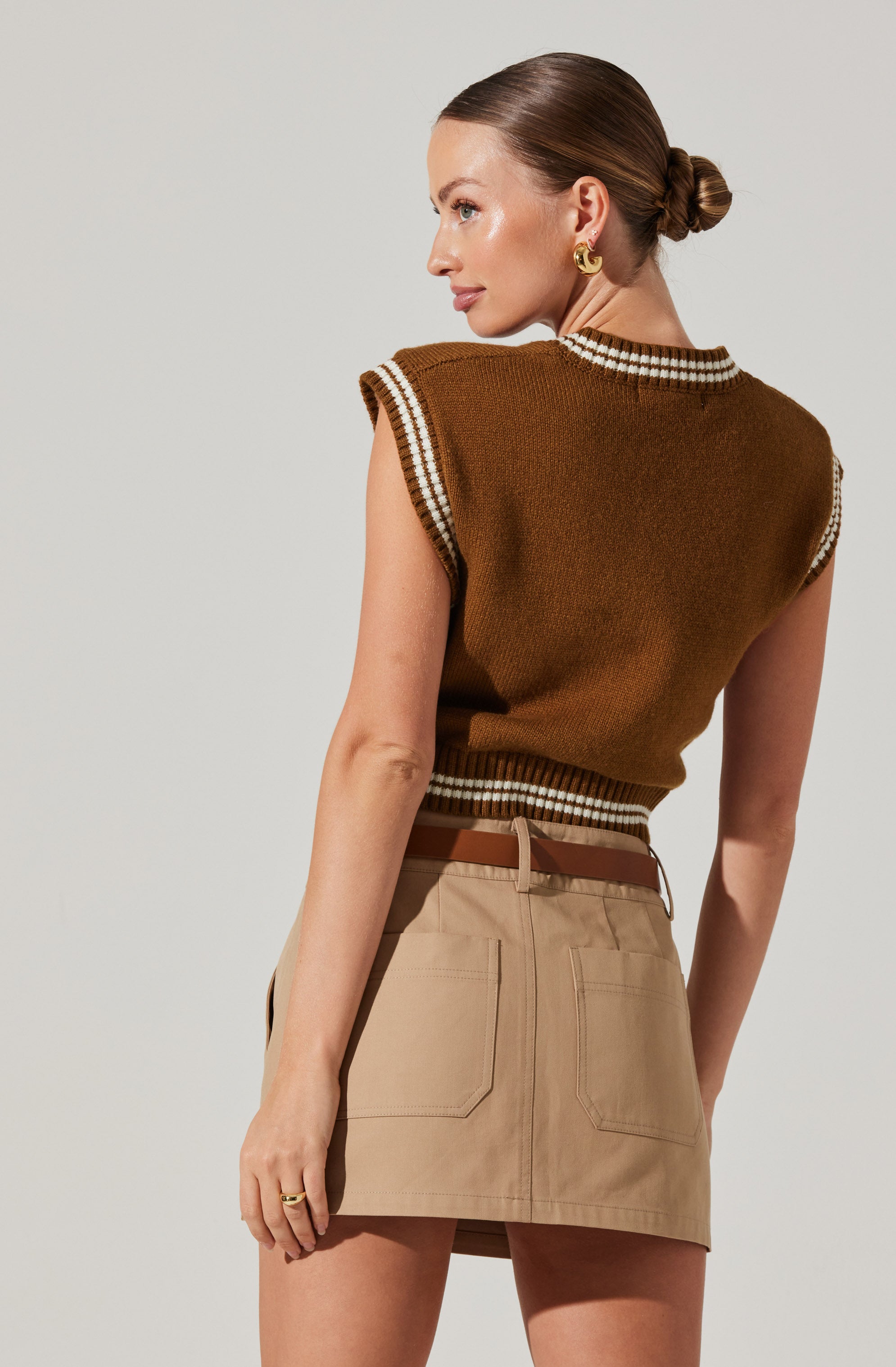 Kirby V Neck Cropped Sweater Vest for Women - Soft Knit Pullover Tank Top - Casual Fall & Winter Layering Piece for Office, Date Night & Streetwear Outfits