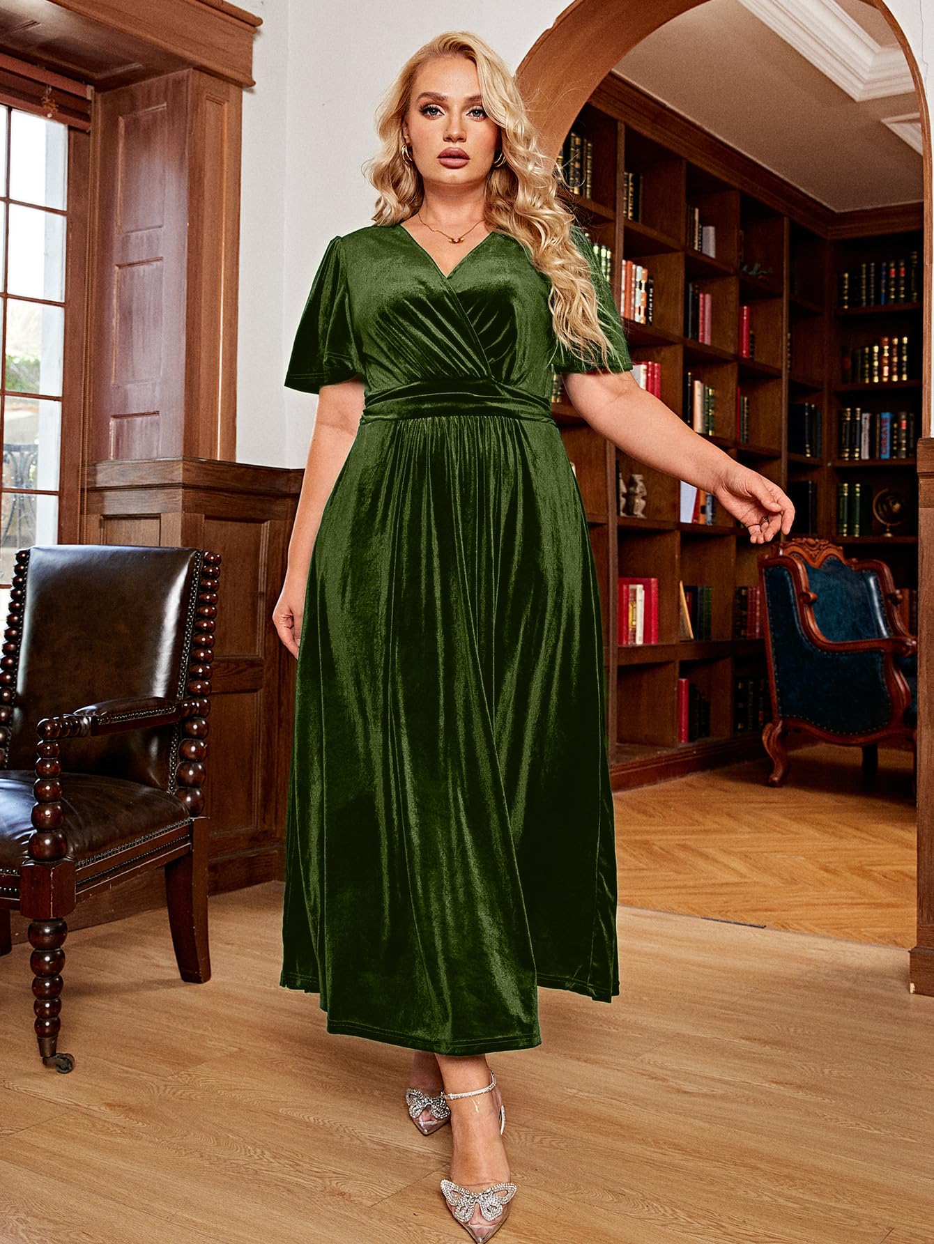 BerryGo Women's Plus Size Velvet Formal Dress for Wedding Guest - High Waisted Maternity Maxi Dress with V Neck & Slit - Elegant Short Sleeve Evening Gown for Bridesmaid, Prom, Cocktail Party & Special Occasions