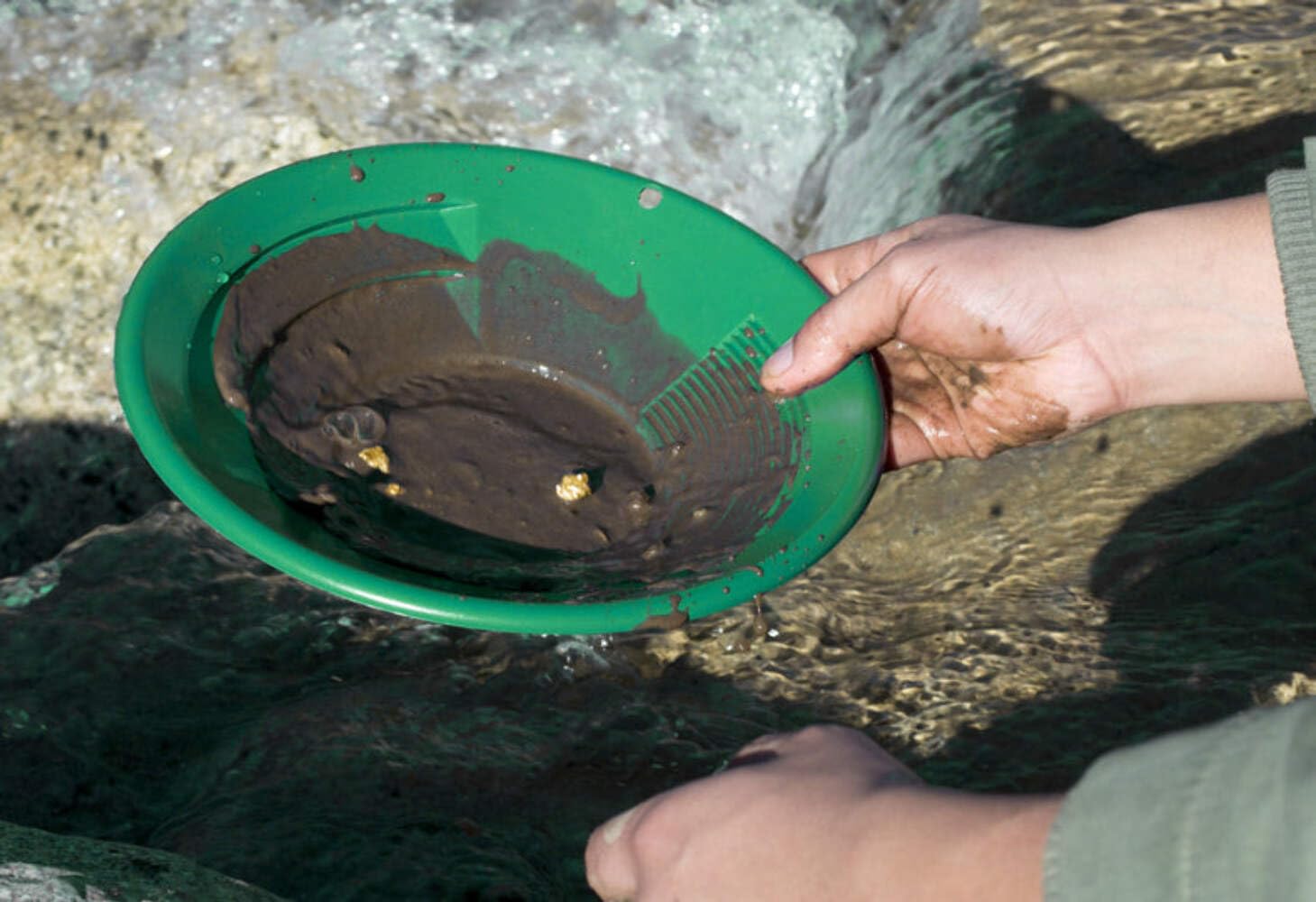 **Sluice Fox Gold Panning Kit - 3 Classifiers, Stacking Sifting Pans, Huntley Spoon, Gold Crevice Tools, Paydirt Scoop, Black Sand Magnet Separator & Gold Vials - Perfect for Gold Prospecting, Mining & Outdoor Adventures**