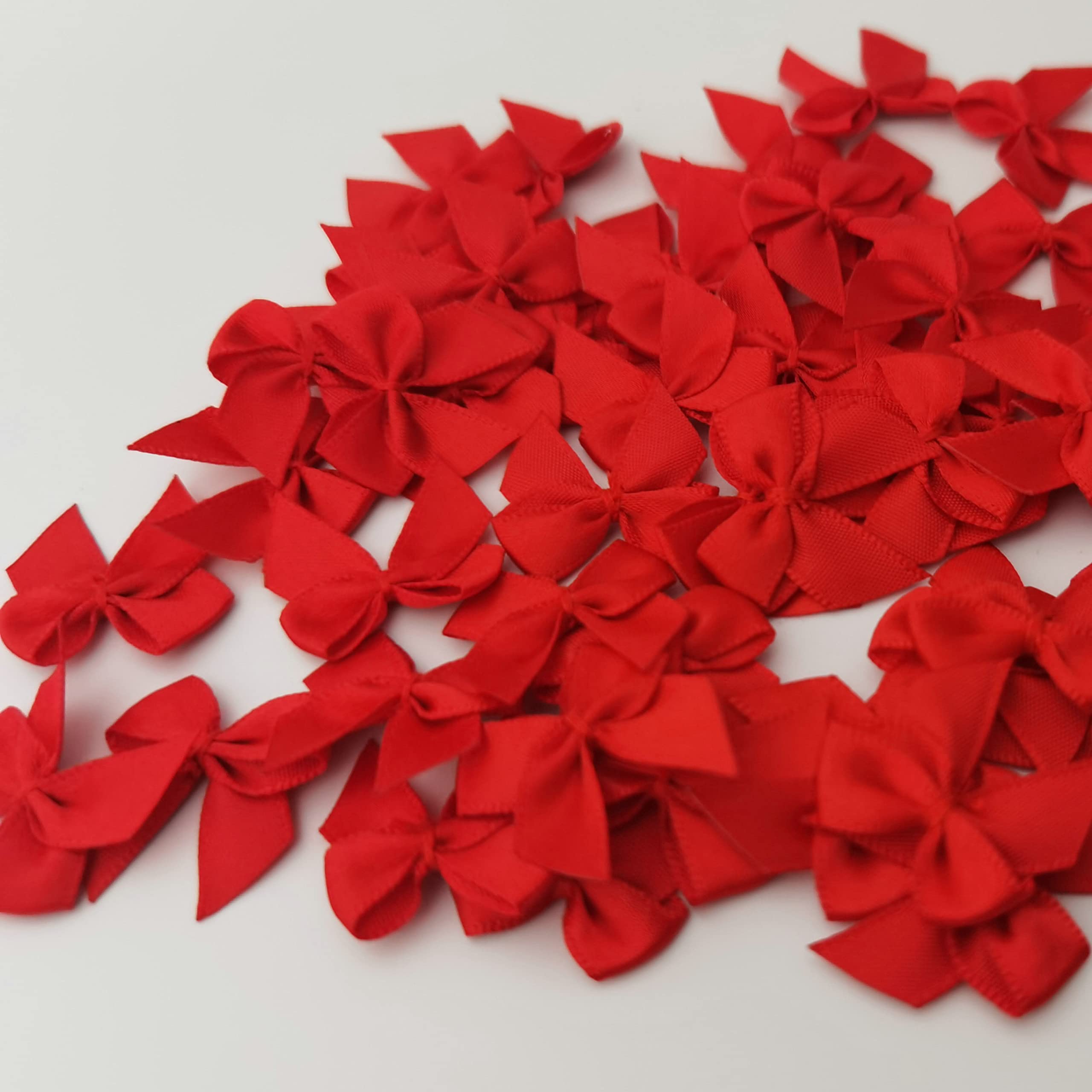 50pcs 1.2-Inch Mini Red Satin Ribbon Bows for Crafts, Gift Wrapping, Sewing, Scrapbooking - Perfect for DIY Projects, Party Decorations & Wedding Favors