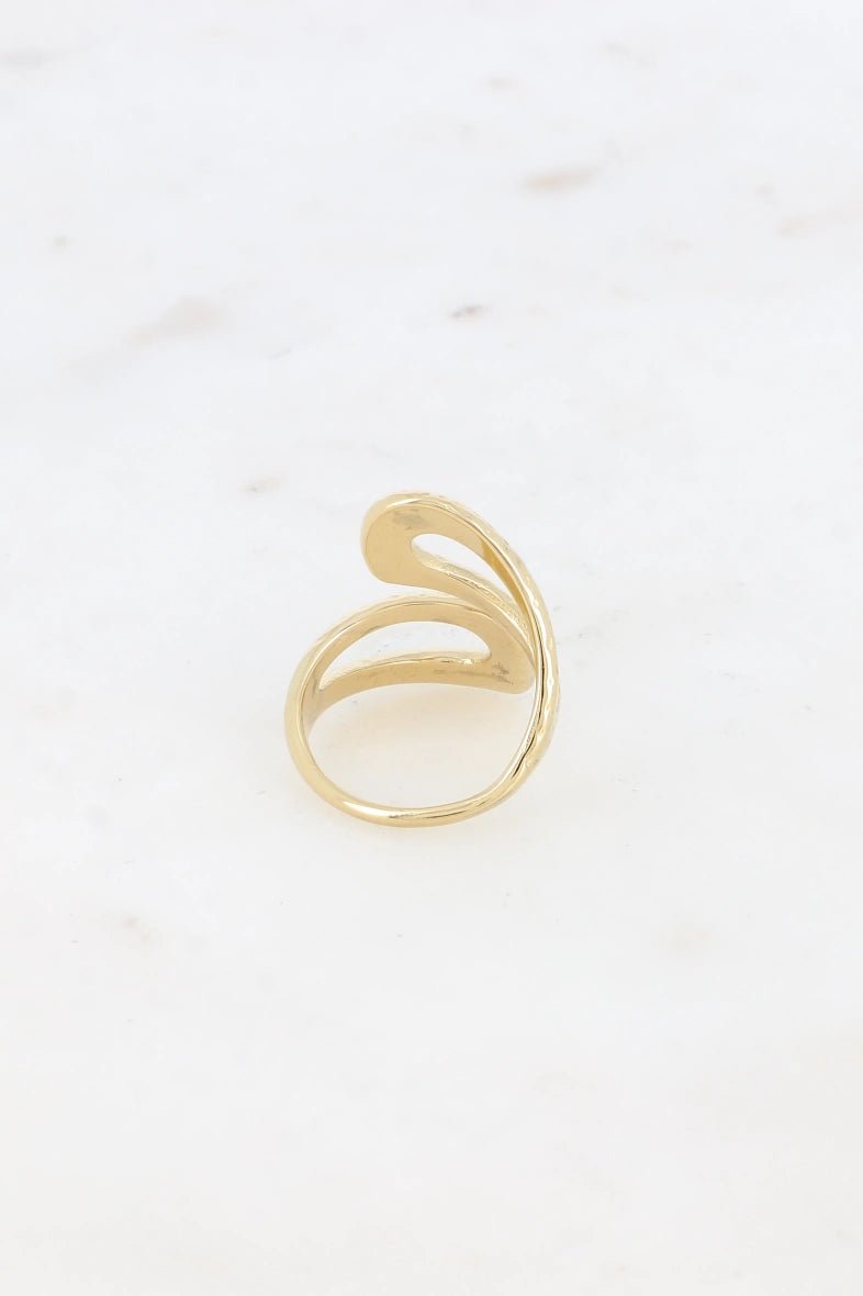 Open Hammered FÃ©lia Ring – Elegant Modern Jewelry for Women, Perfect for Everyday Wear, Parties & Special Occasions