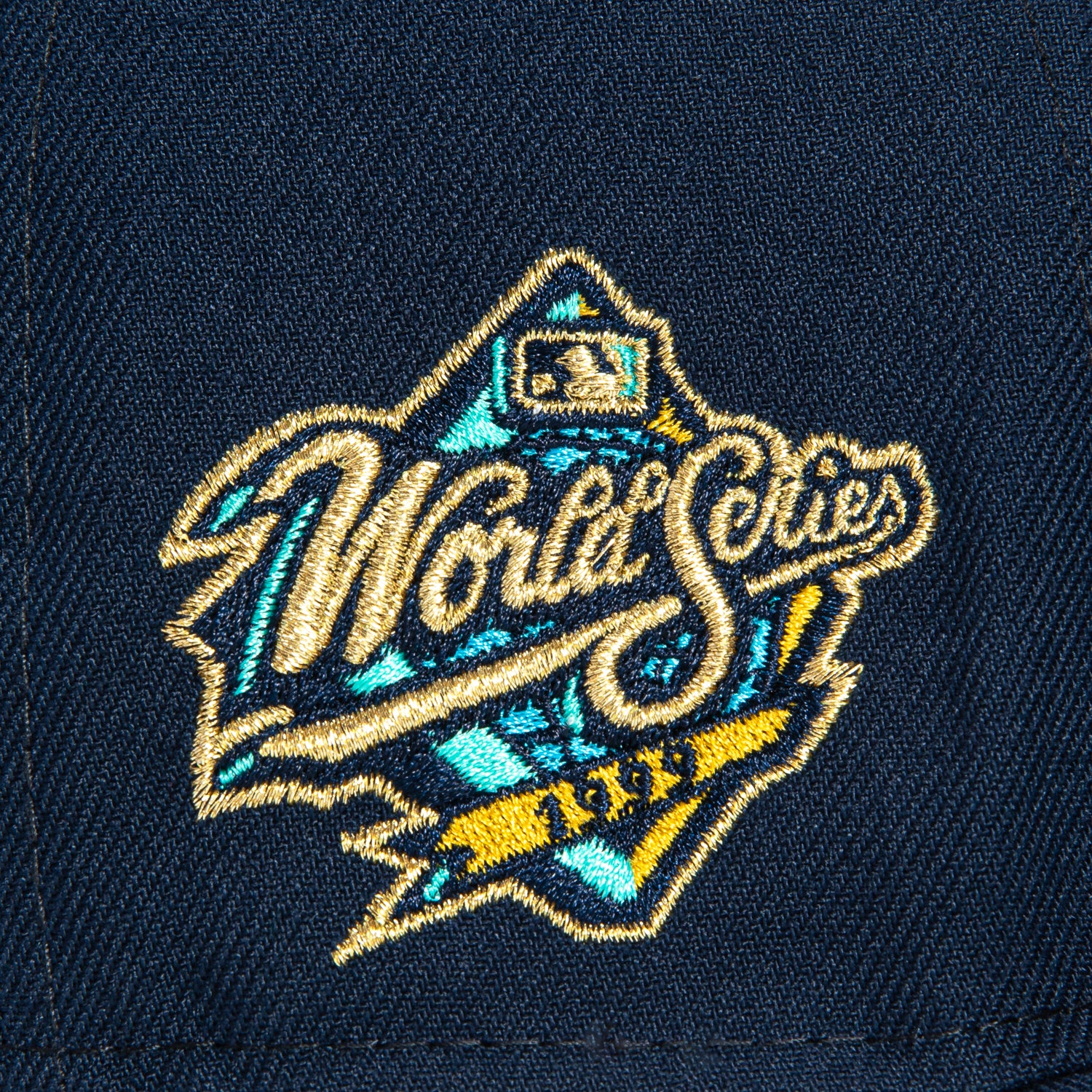 New Era 59Fifty New York Yankees 1999 World Series Patch Snapback Hat - Navy & Metallic Gold - Official MLB Baseball Cap for Fans & Collectors - Perfect for Games, Streetwear & Sports Fashion