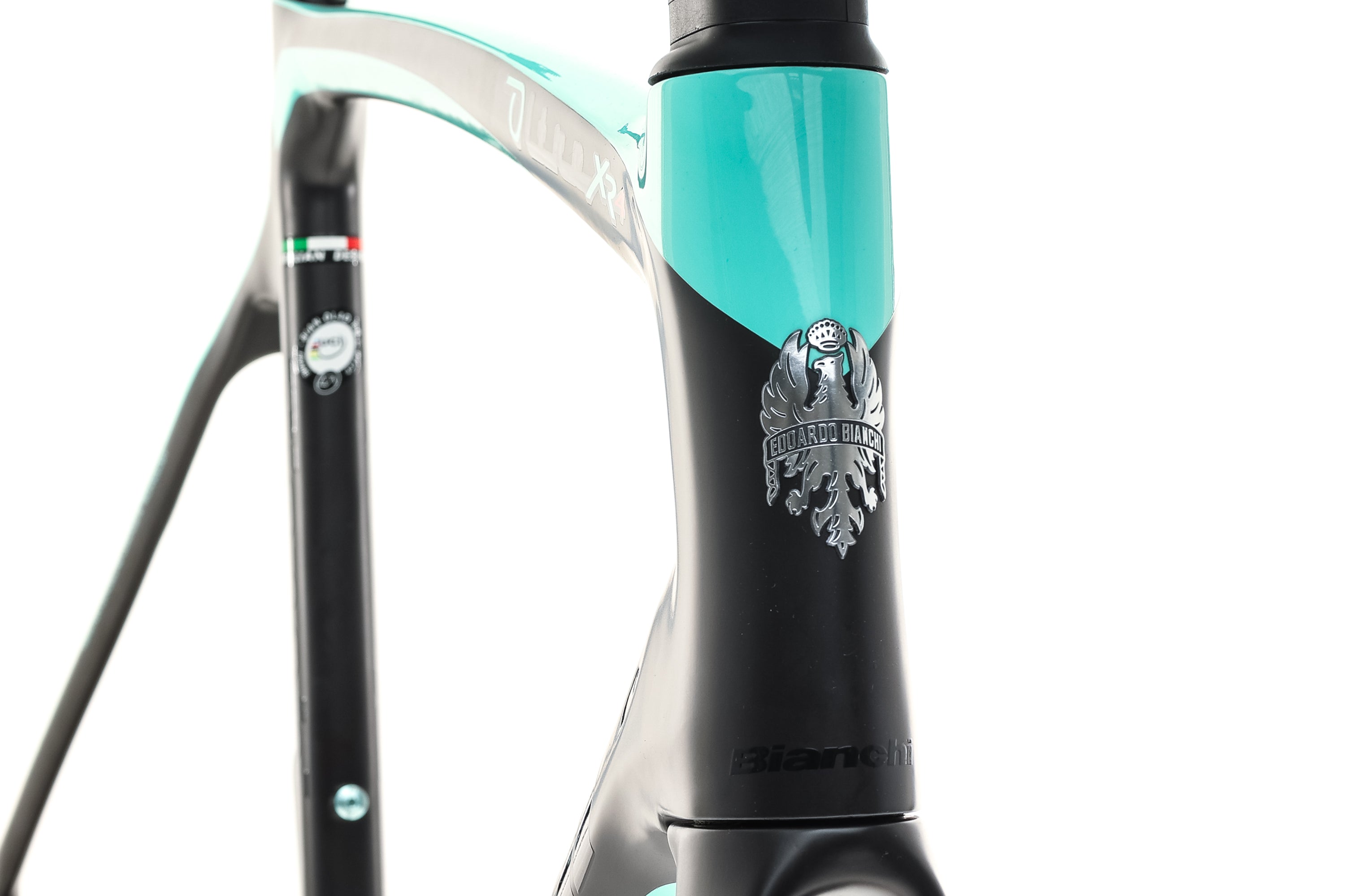 Bianchi Oltre XR4 59cm Road Bike Frameset - Lightweight Carbon Fiber Frame for High-Performance Cycling - Perfect for Racing, Endurance Rides & Competitive Road Biking (2020 Model)