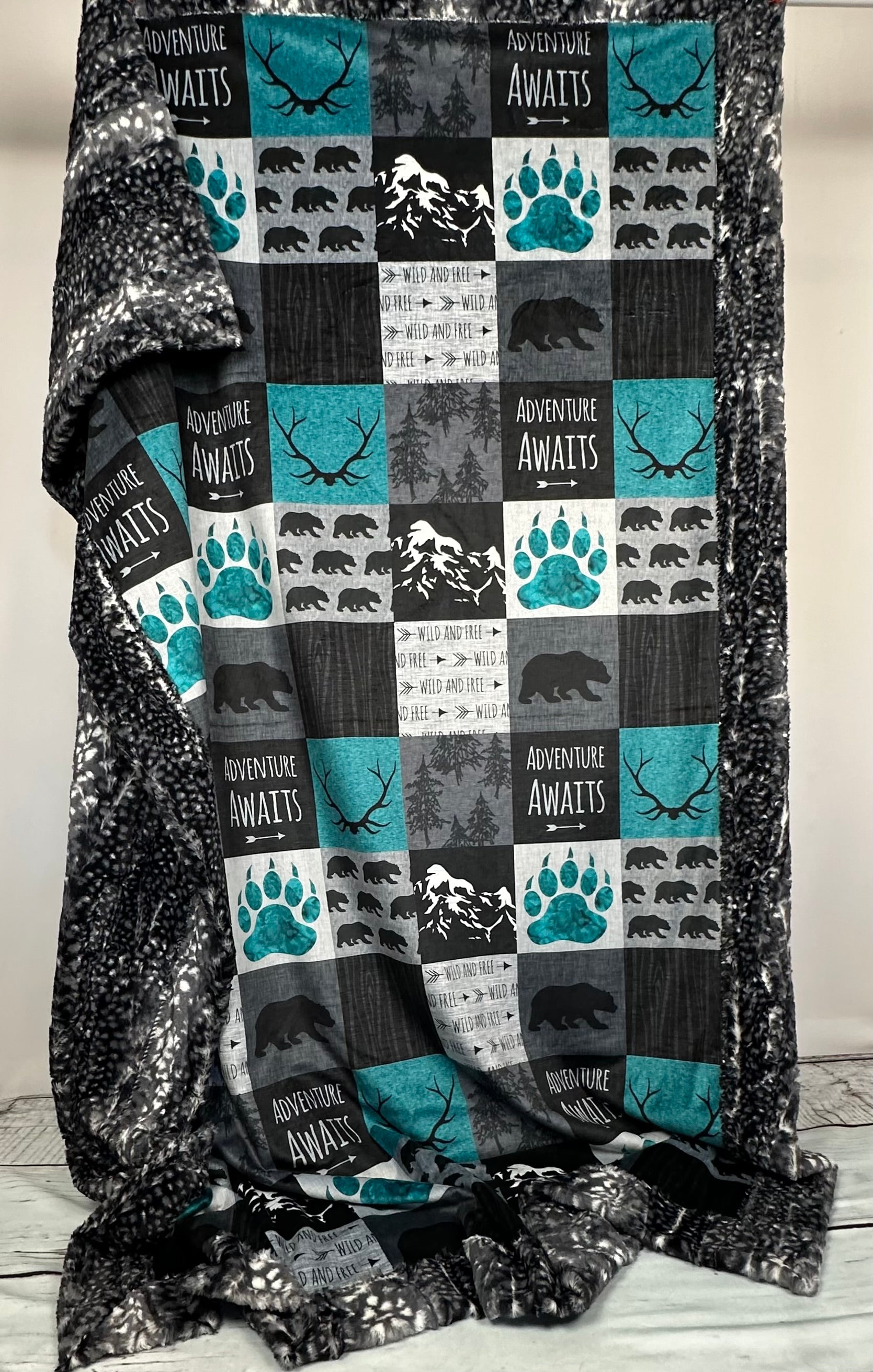 Luxe Cuddle 54x79 Large Soft Blanket for Bed, Couch & Outdoor Adventures - Cozy Throw for Camping, Travel and Home Decor