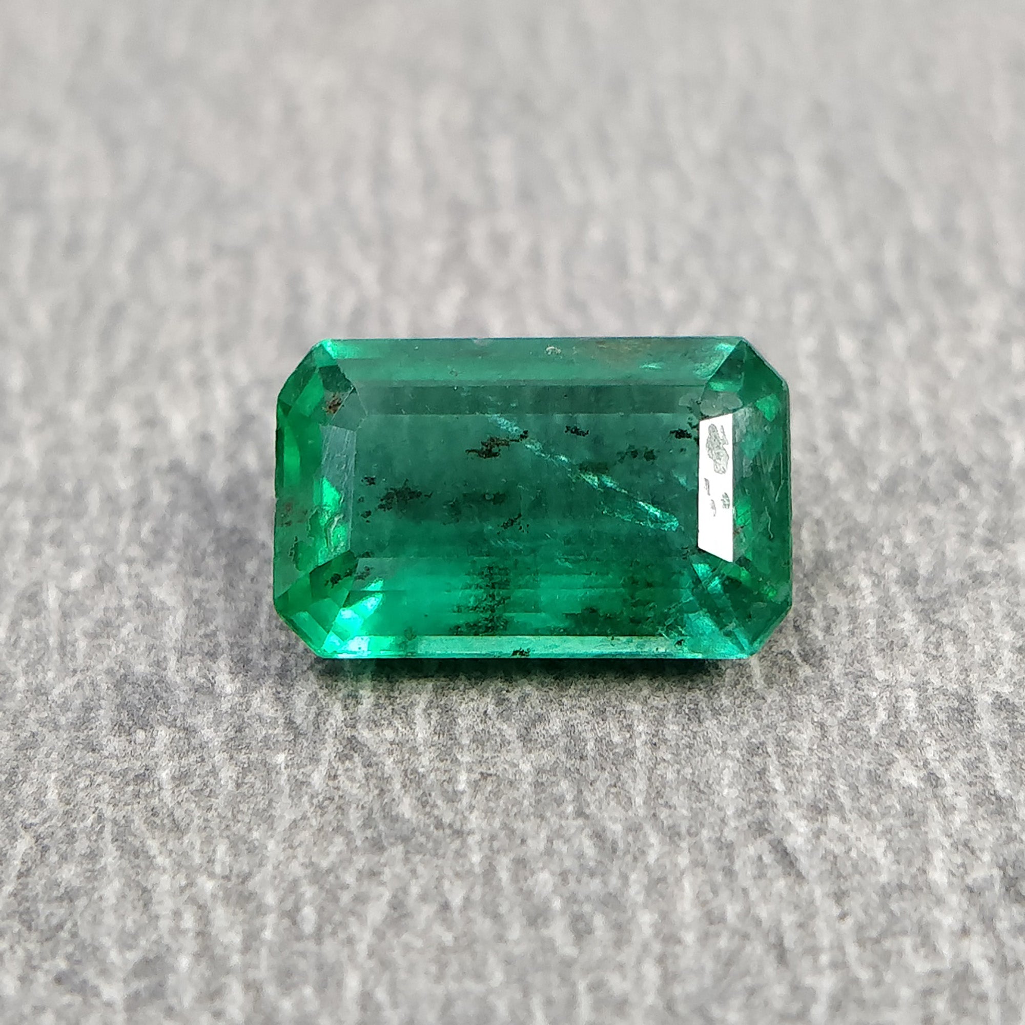 Natural 0.95ct Untreated Green Emerald Octagon Cut Gemstone (8x5mm) - Unheated, Video Included | Perfect for Jewelry Making, Engagement Rings & Collector's Items