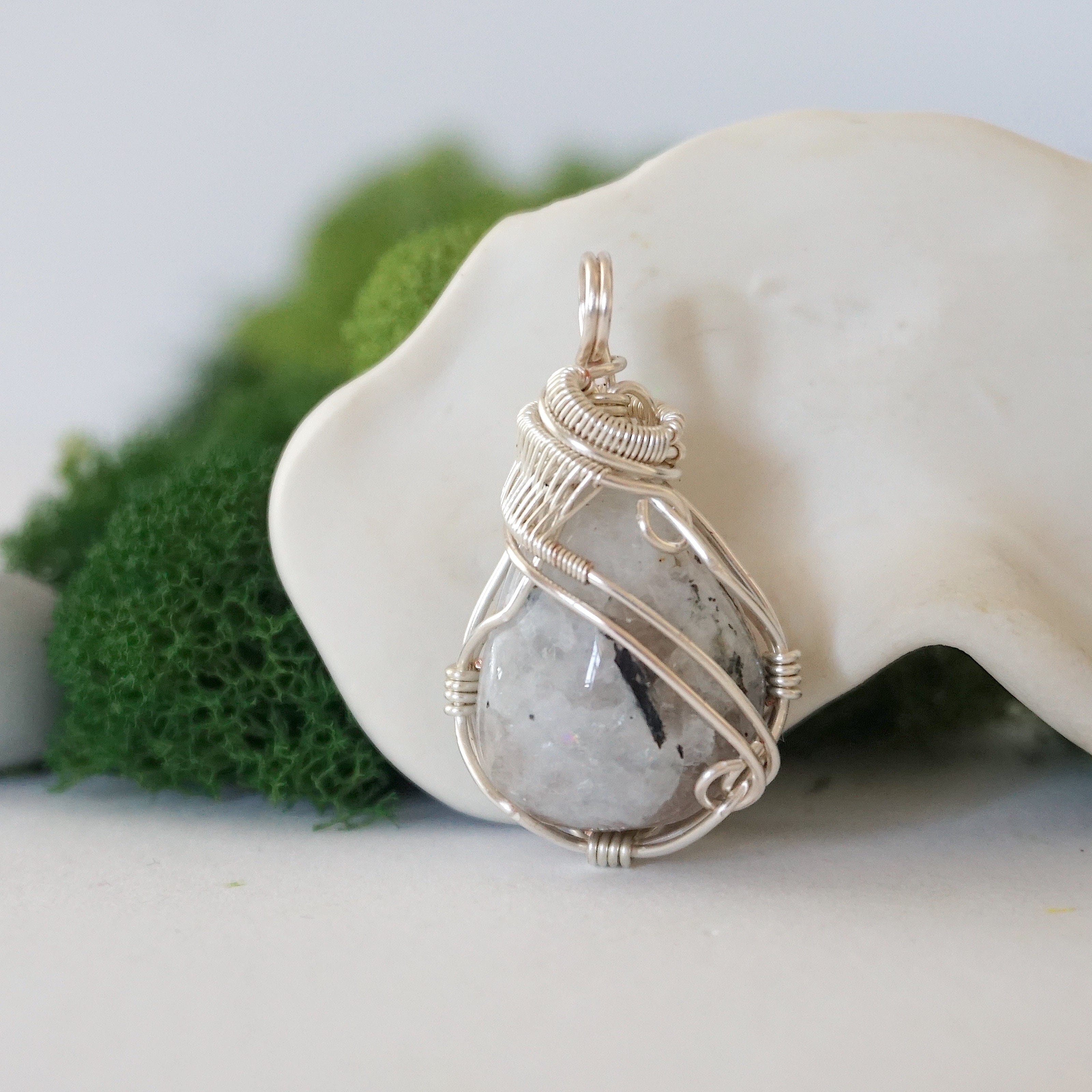 Rainbow Moonstone Necklace - Sterling Silver Plated Pendant for Women, Healing Crystal Jewelry Gift for Birthday, Wedding & Spiritual Protection