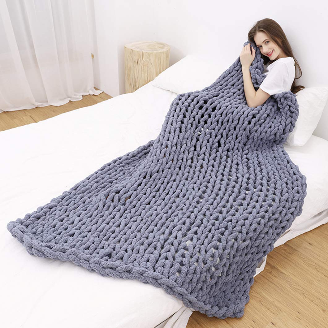 Luxury Chunky Knit Throw Blanket - Extra Large Soft Cable Knit Chenille Blanket for Bed, Couch & Sofa - Cozy Polyester Blanket Perfect for Winter Nights, Movie Time and Home Decor