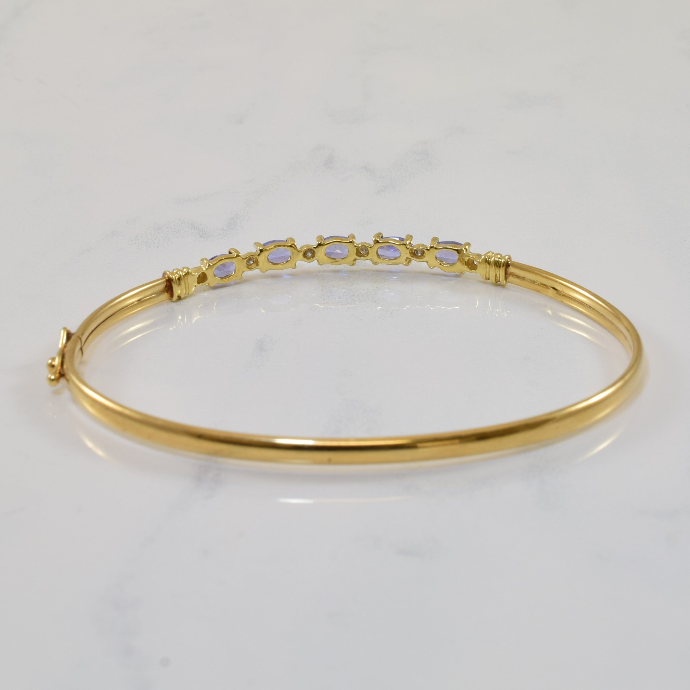 Exquisite 1.00ctw Tanzanite & 0.03ctw Diamond Bangle Bracelet - 7.5
