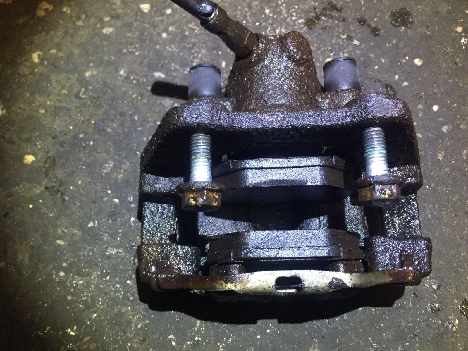04 05 06 BMW X3 E83 3.0L Rear Left Driver Side Brake Caliper - OEM D33 Replacement Part - Perfect for Brake System Repair & Performance Upgrade