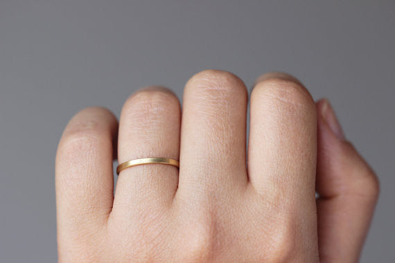 18K Solid Gold Wedding Band for Women & Men - Classic Simple Ring for Engagement, Anniversary & Everyday Wear