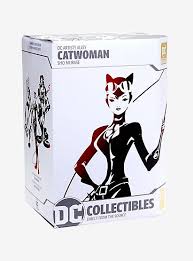 Catwoman Sho Murase DC Artist Alley Collectible Figure - Limited Edition Statue for DC Comics Fans & Collectors | Perfect for Display, Gifts, and Home Decor