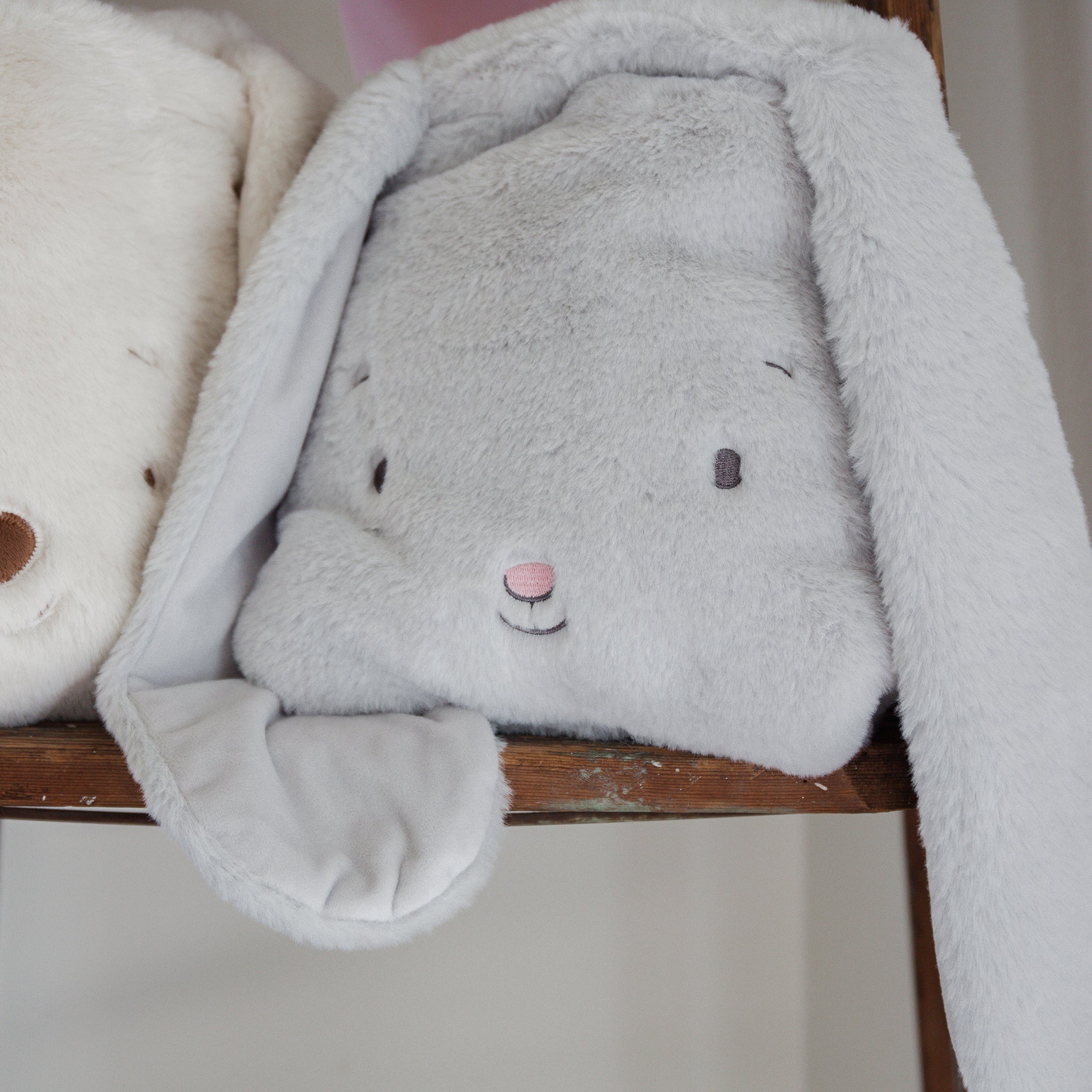 Bloom Tuck Me In Blanket - Ultra Soft Cozy Fleece Throw Blanket for Adults & Kids - Perfect for Bed, Couch, Sofa & Travel