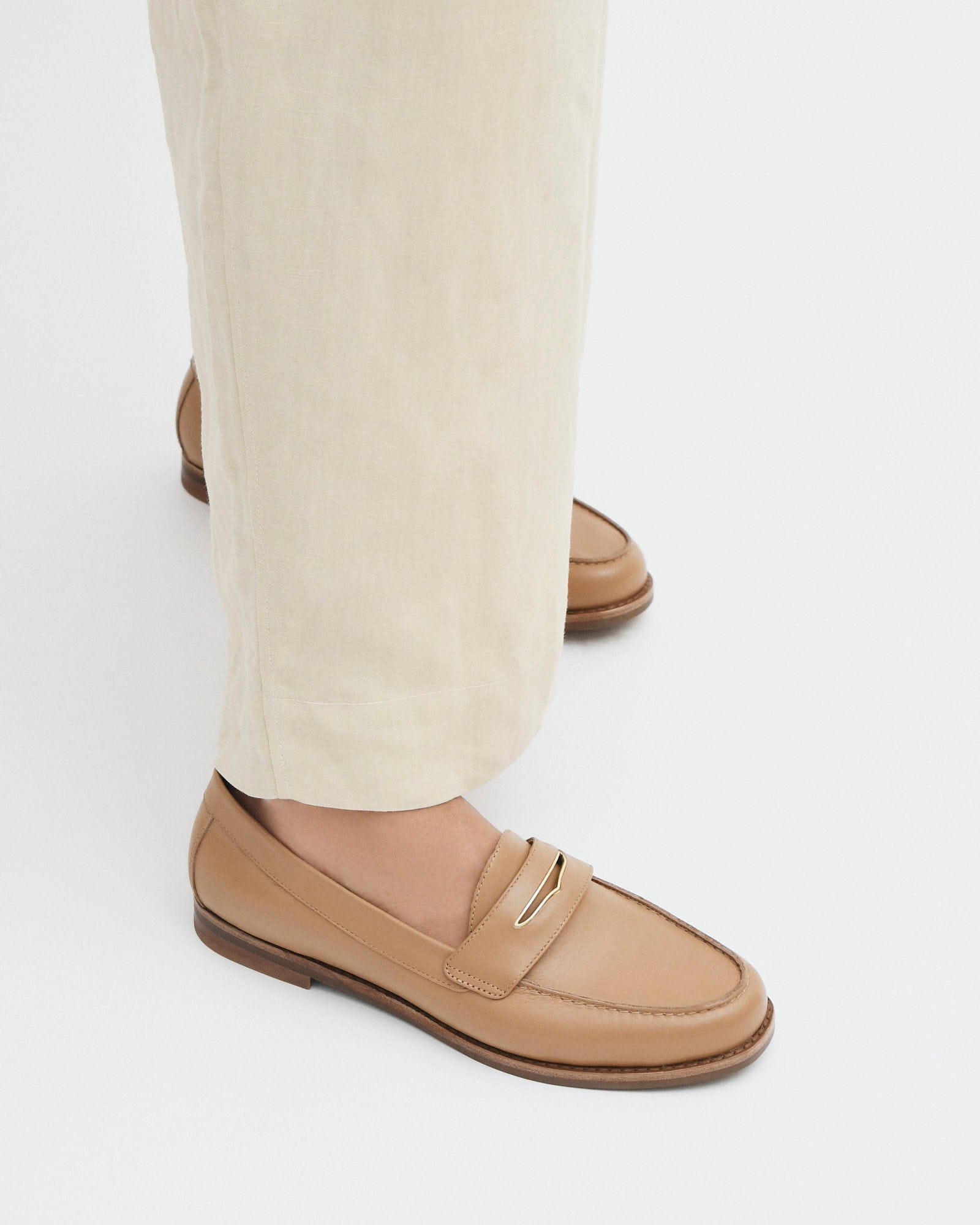 TAVI Loafers for Men & Women - Genuine Tan Leather Slip-On Shoes - Comfortable & Stylish for Casual Wear, Office & Travel