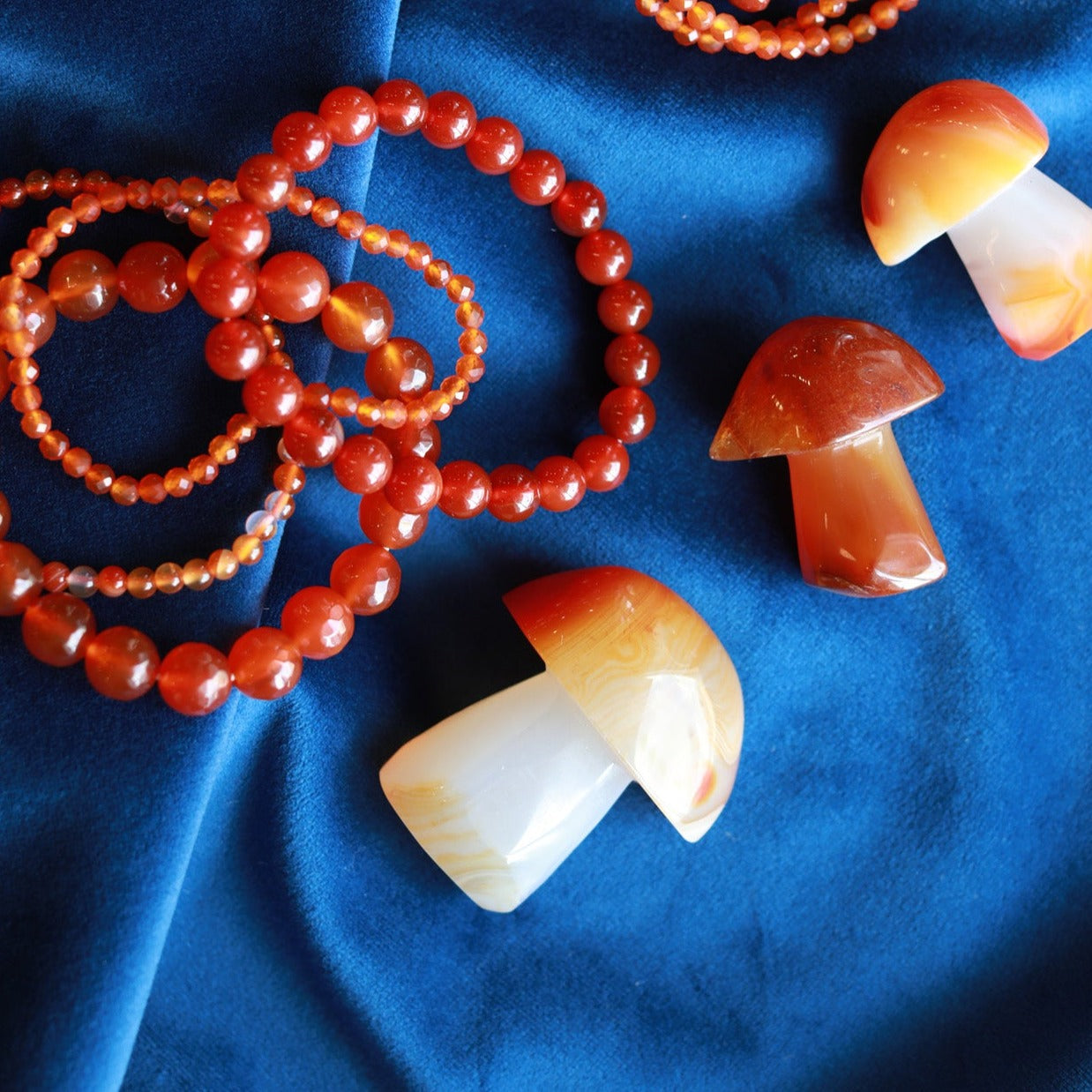 Natural Carnelian Mushroom Pendant Necklace - Healing Crystal Jewelry for Women & Men - Spiritual Protection & Positive Energy - Perfect for Meditation, Yoga & Everyday Wear