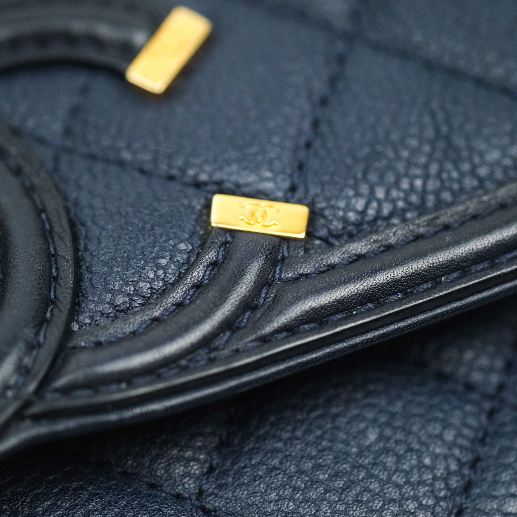 Chanel Caviar Quilted Small CC Filigree Flap Bag in Navy & Black | Luxury Crossbody Purse for Women | Perfect for Evening Events & Daily Use