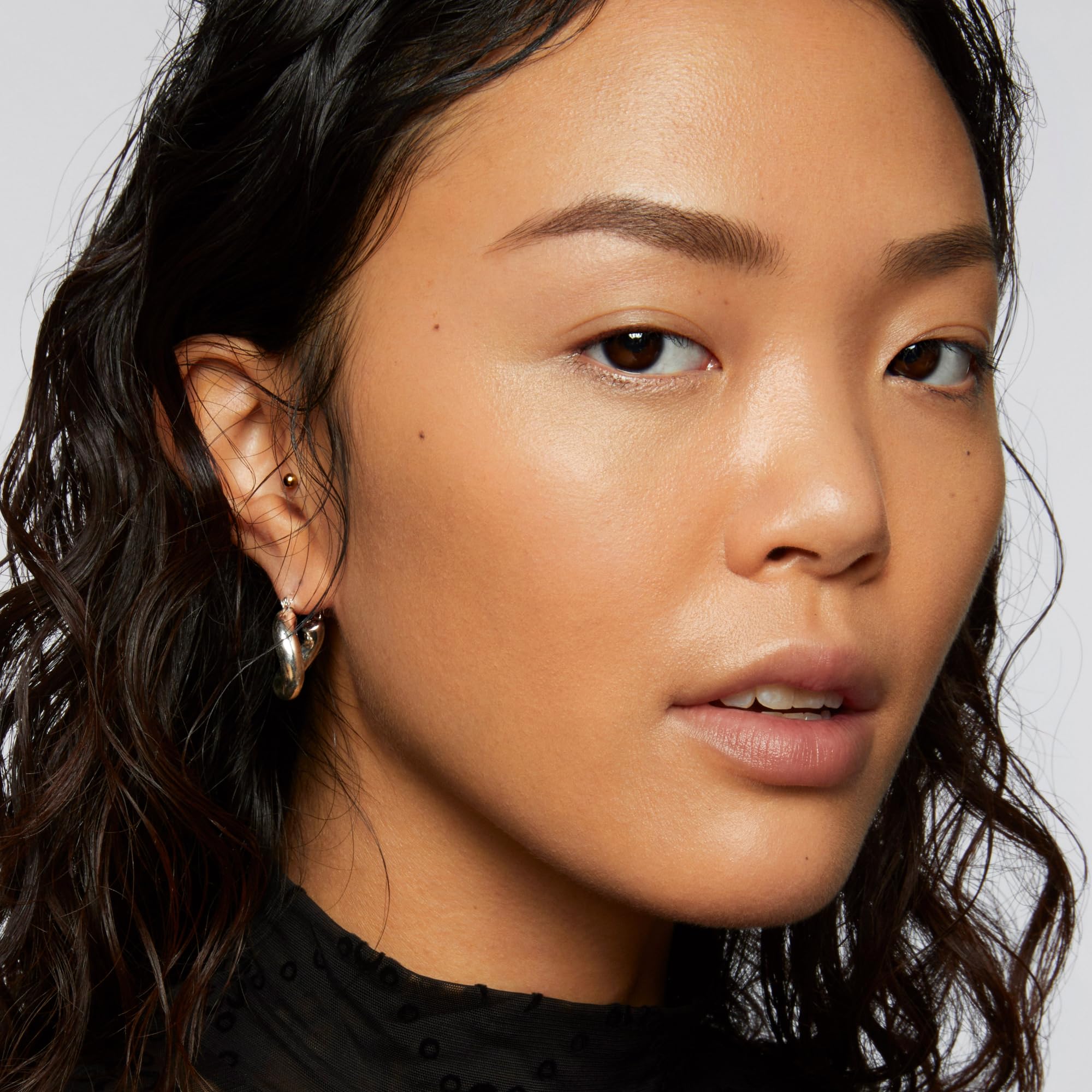 Milk Makeup KUSH Fiber Brow Gel - Clear Vegan Brow Gel for Thicker Brows | Soft, Flexible Hold | Cruelty-Free & Vegan Formula | Perfect for Everyday Natural Makeup & Bold Eyebrow Looks