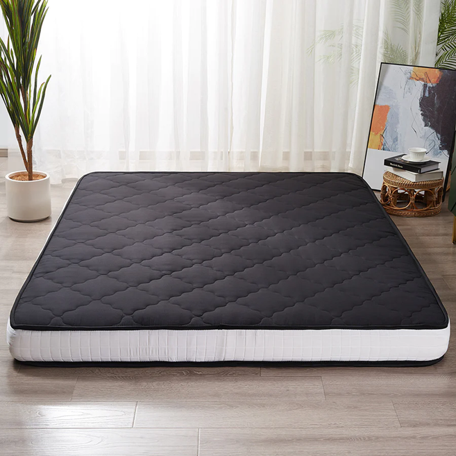 MAXYOYO Padded Japanese Floor Mattress - Black Foldable Roll Up Futon for Bedroom, Guest Room & Travel | Comfortable Floor Sleeping Mat for Adults & Kids